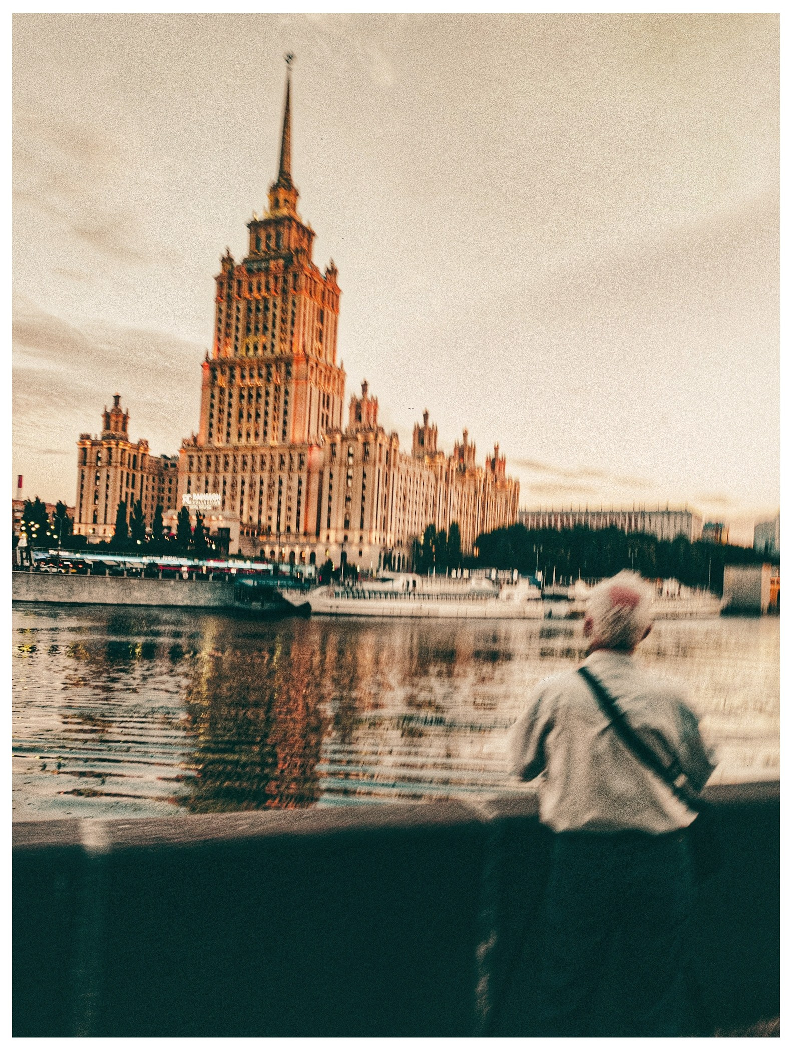 Купить постер (1). Репортажный и портретный фотограф, Влад Хафизов, Москва