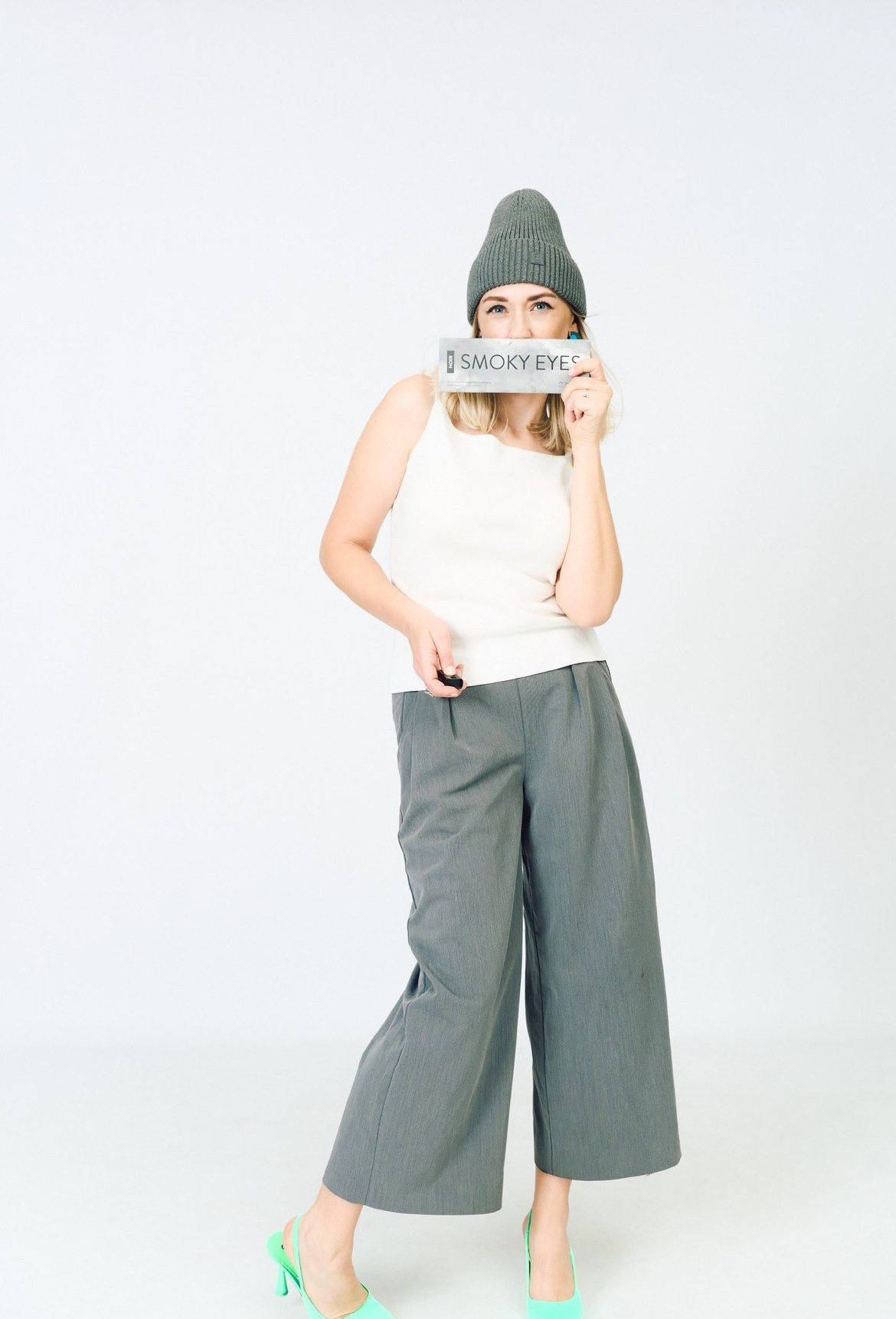 Селфи-студия «STORIES» профессиональная фотосессия без фотографа в Одинцово