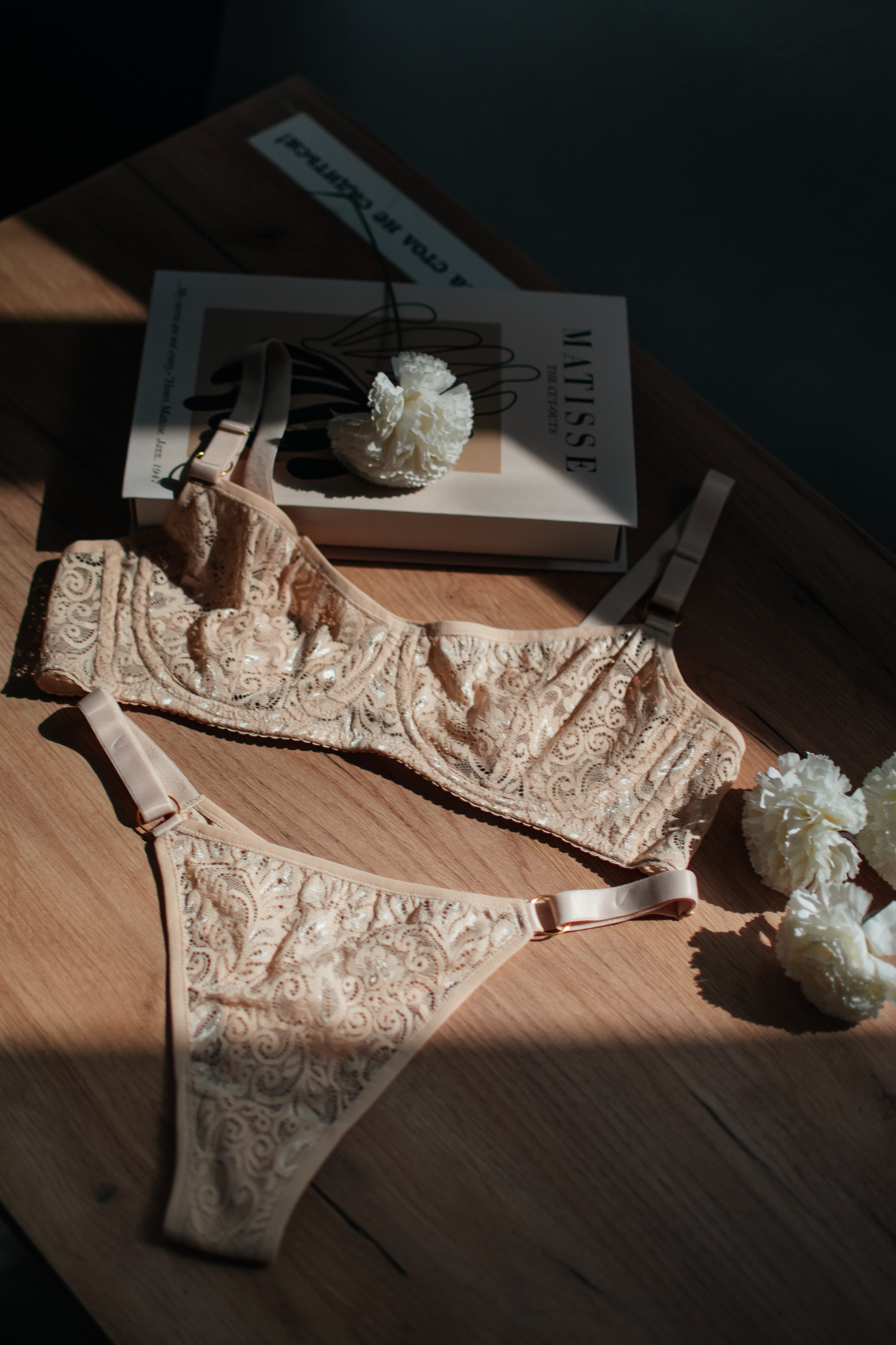 Каталог. VAM brand — нижнее бельё ручной работы