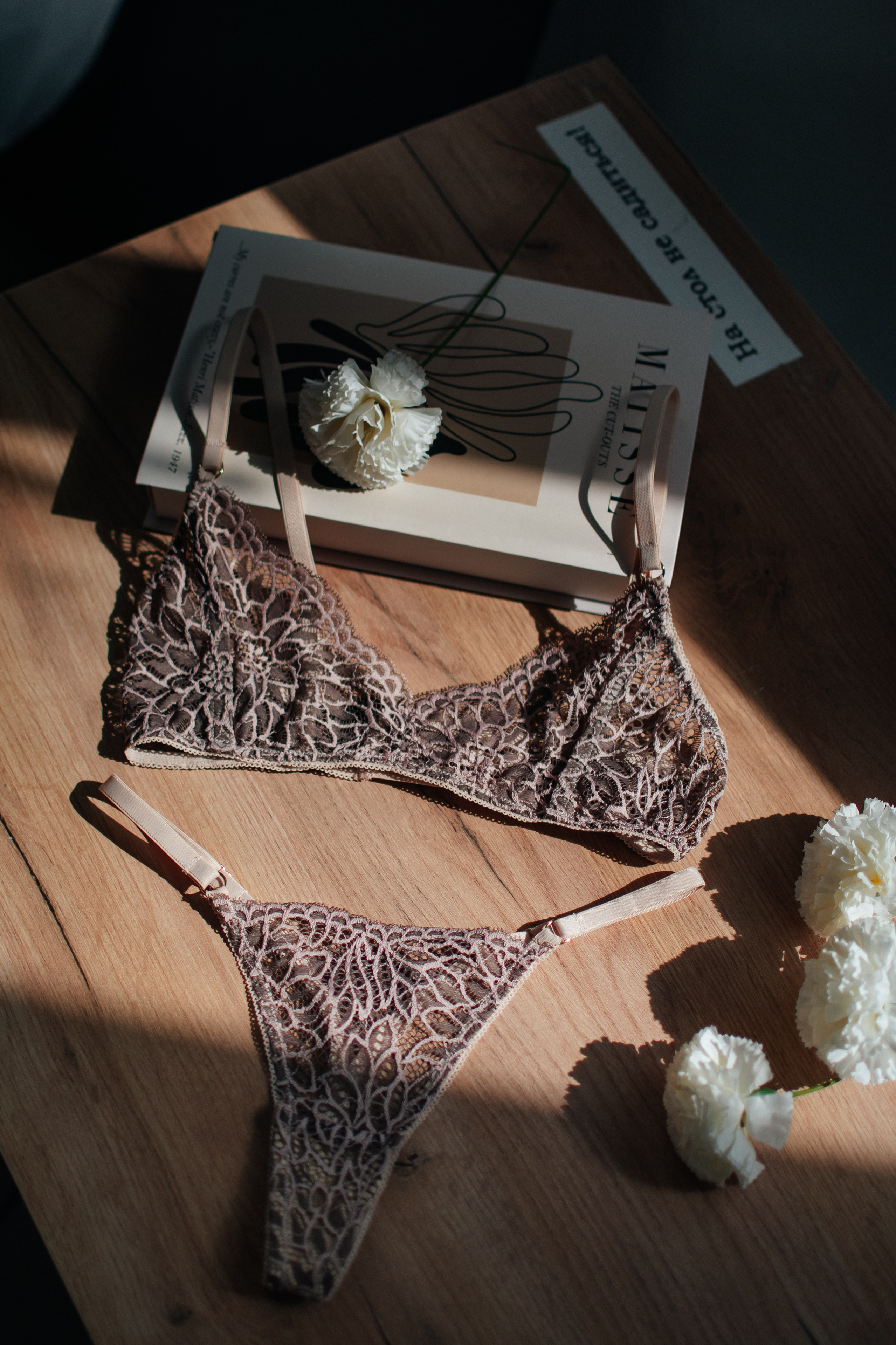 Каталог. VAM brand — нижнее бельё ручной работы