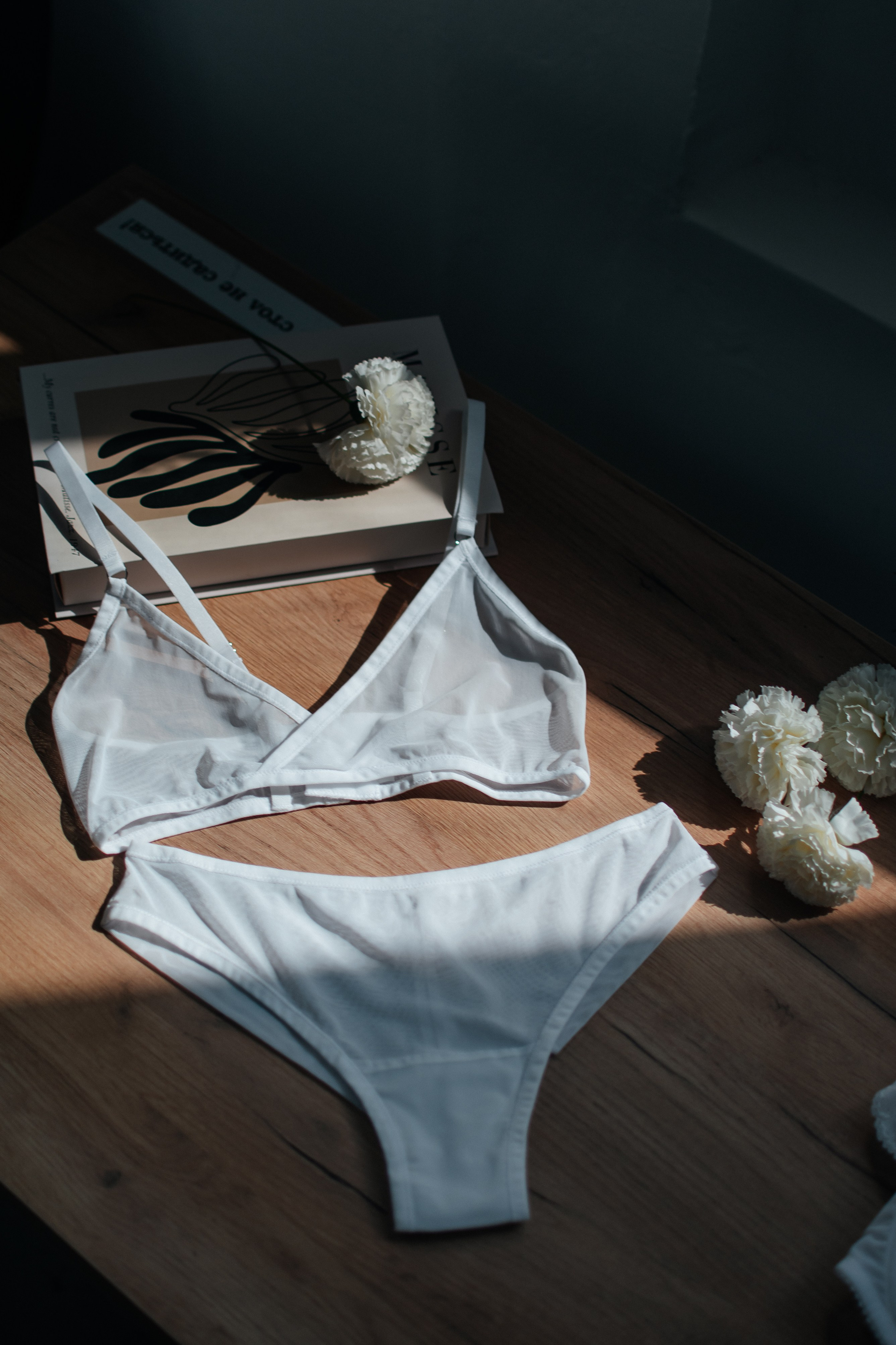 Каталог. VAM brand — нижнее бельё ручной работы