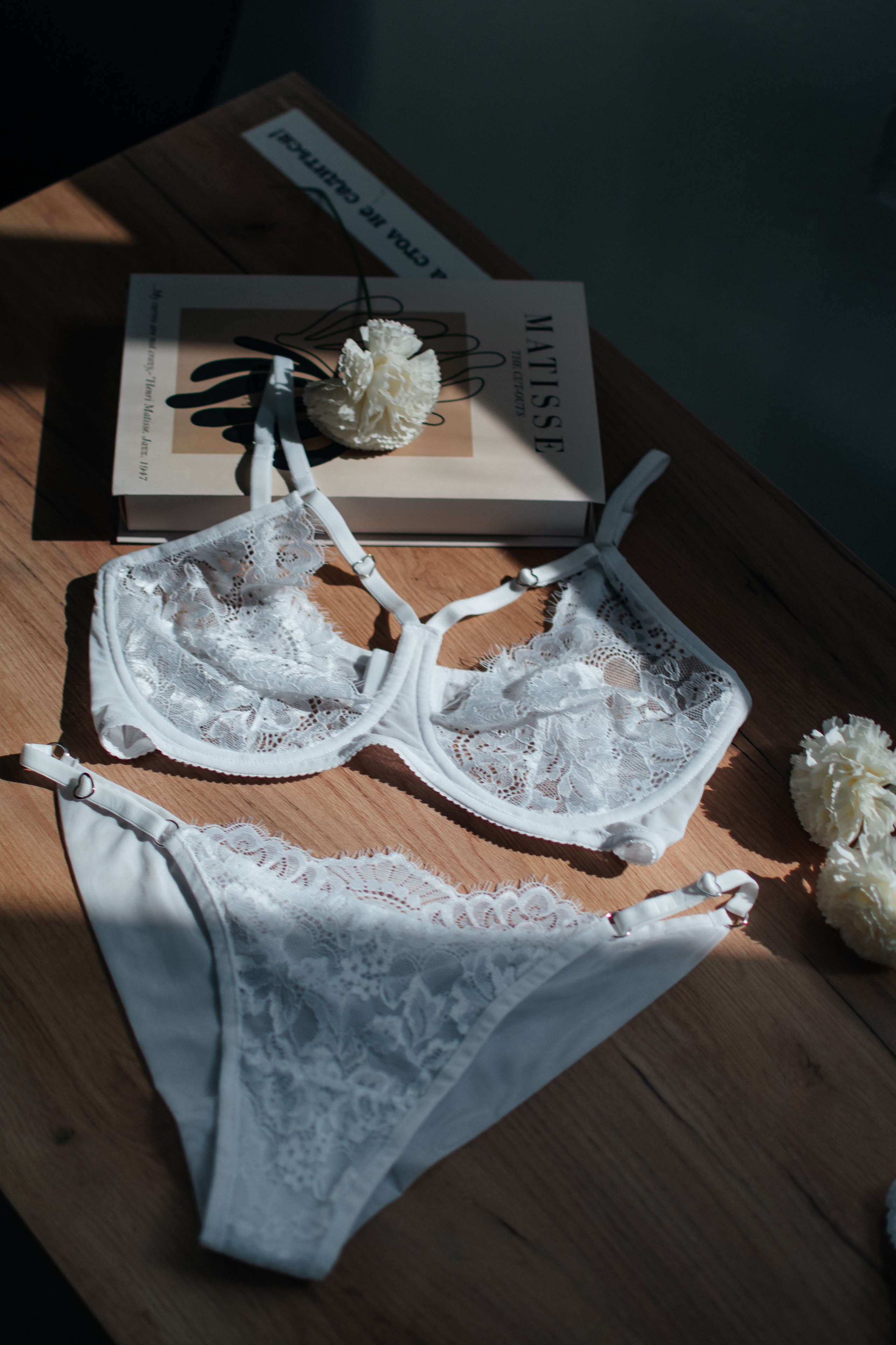 Каталог. VAM brand — нижнее бельё ручной работы