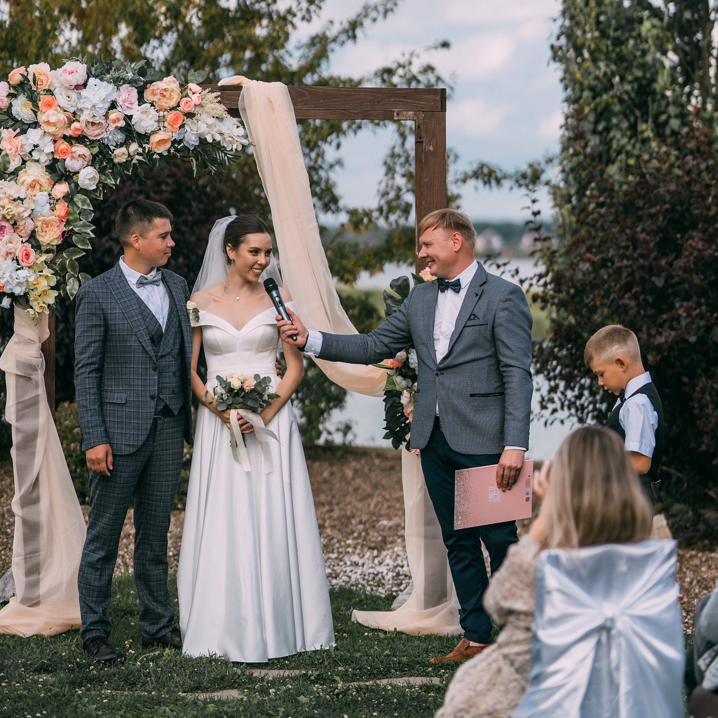 Свадебные услуги в Перми. Свадебный и Мужской фотограф