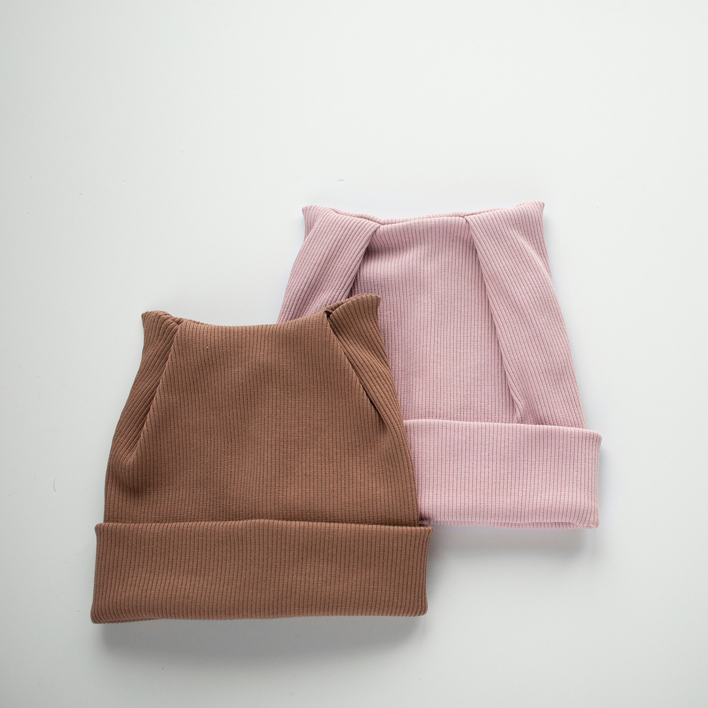 029 Шапочки из кашкорсе. Эко-одежда для детей