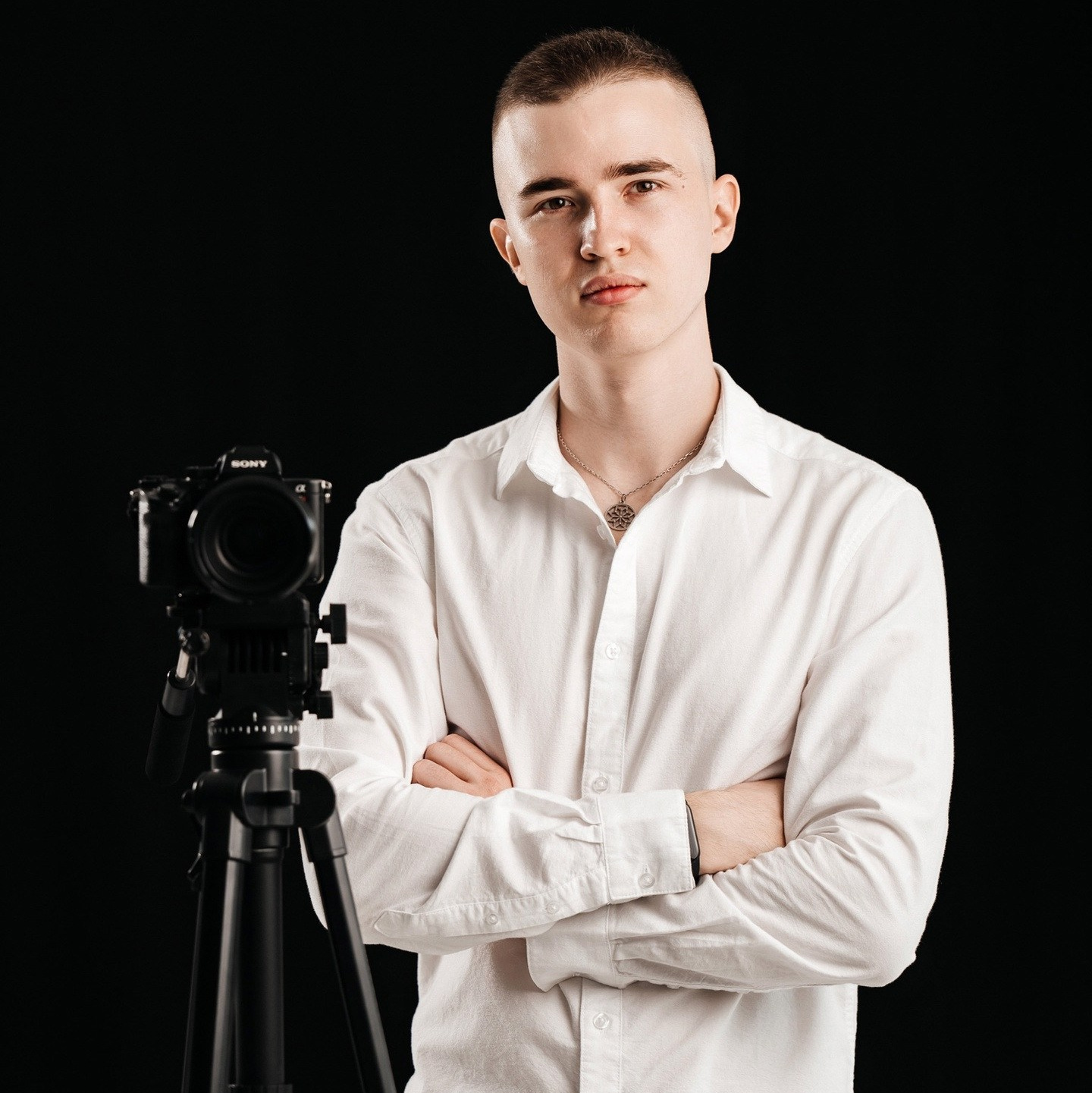 Телефон, контакты студии выпускных альбомов небо. Выпускные альбомы Нижнекамск Набережные Челны Фотостудия Небо