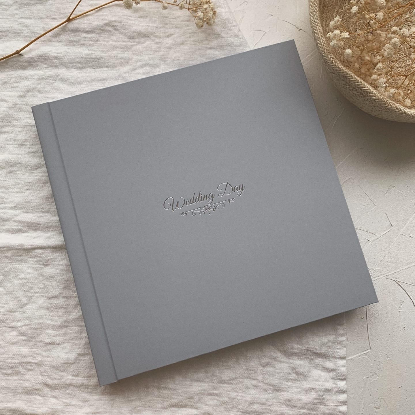 Печать фотокниг Тюмень. Фотограф в стиле минимализм Тюмень