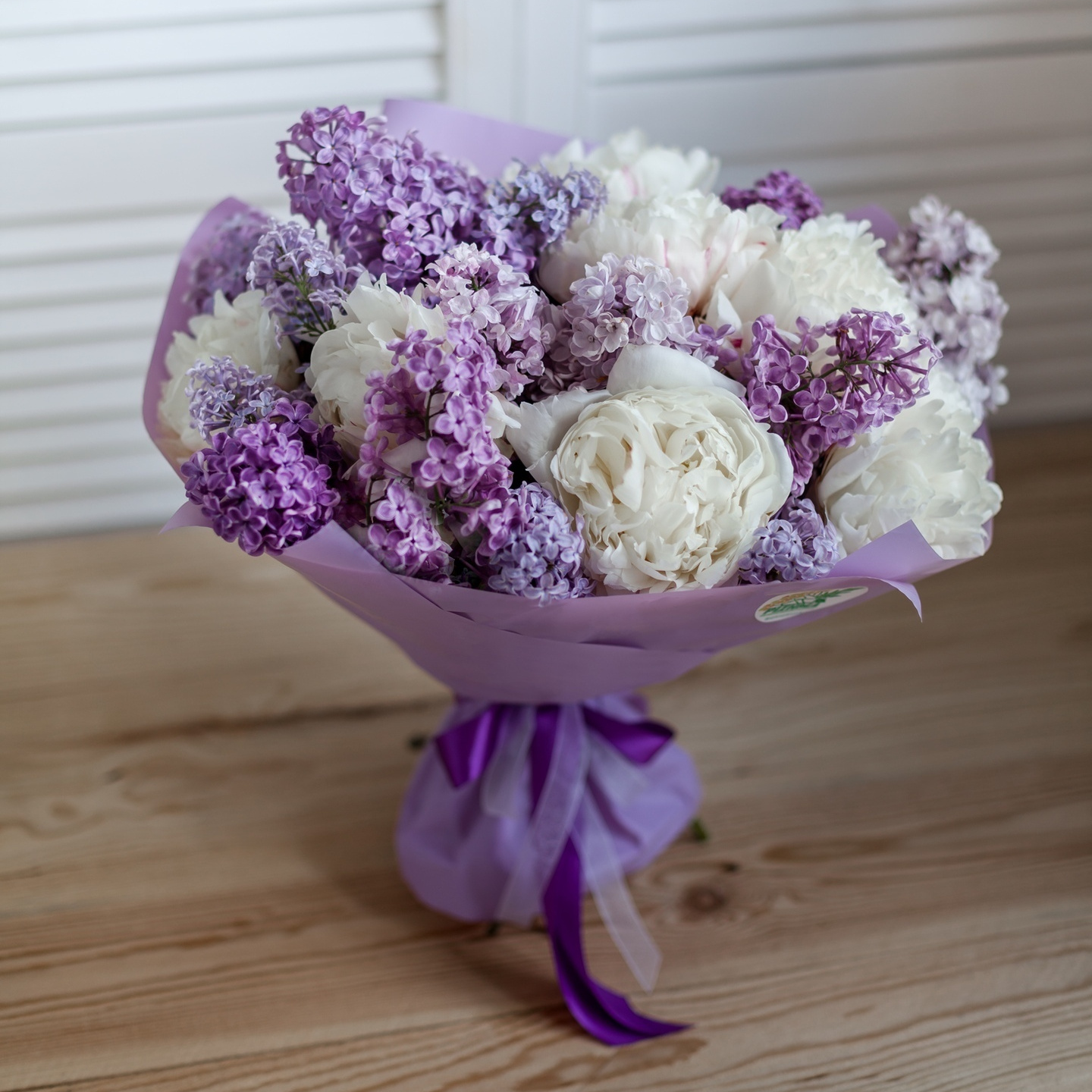 Белые пионы и сирень. Флорист Маргарита Гладкова