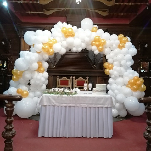 Свадебная арка из воздушных шаров. Студия праздничного декора