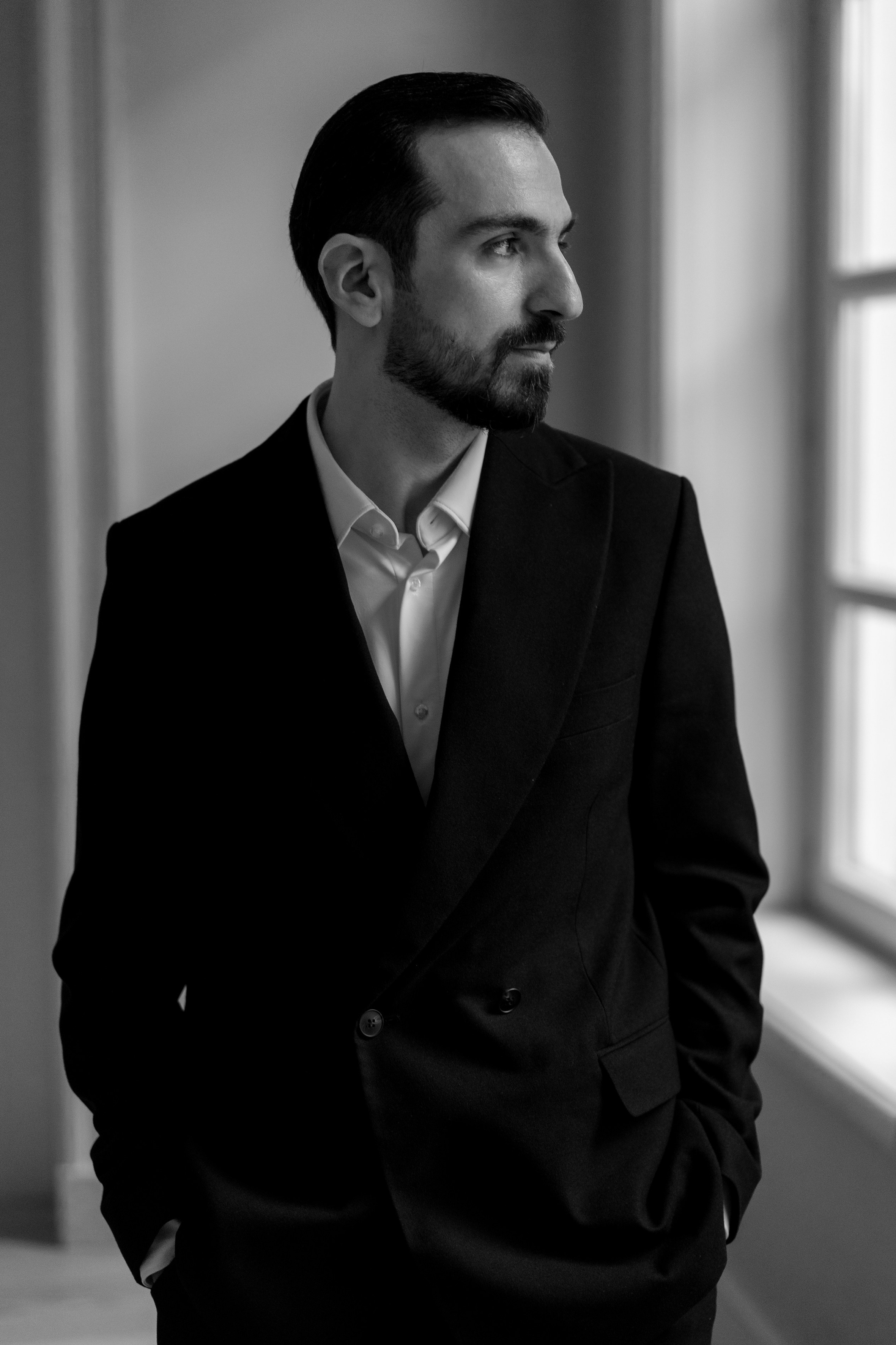 Контакты. Фотограф Альберт Адамян