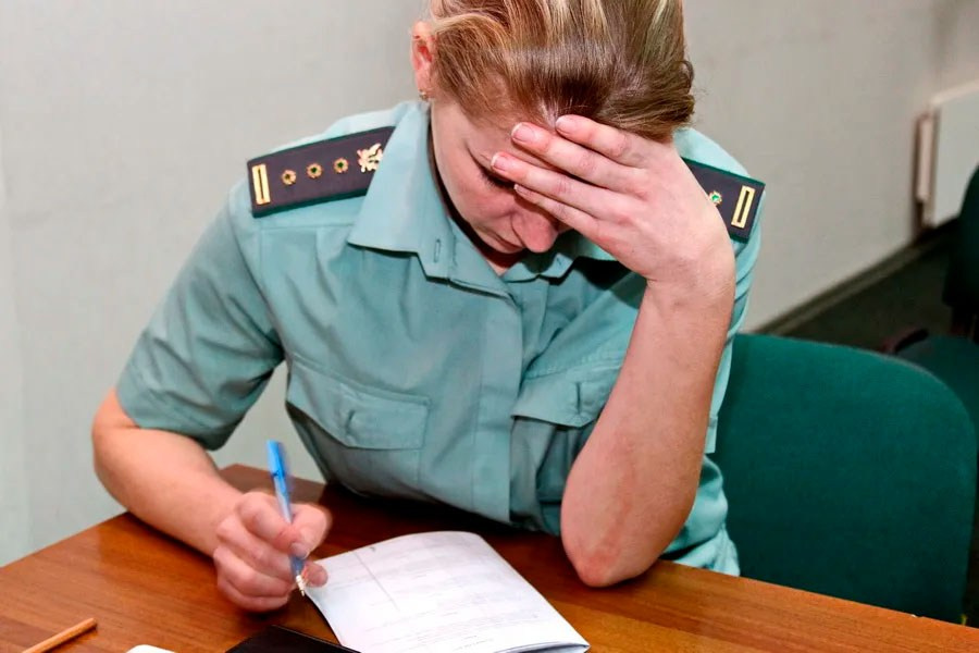 Судебный пристав