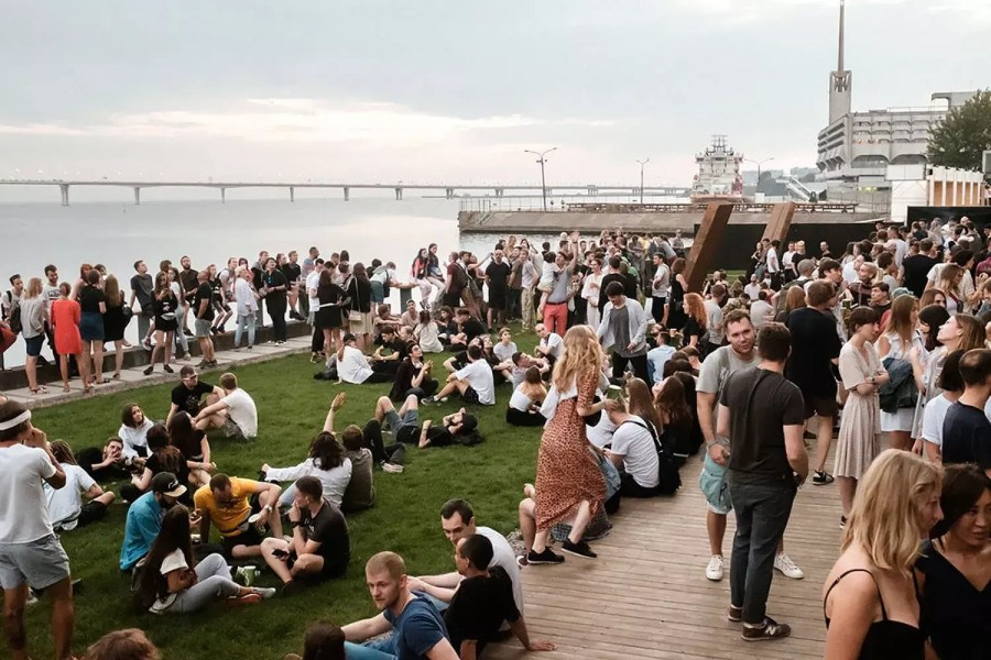 Фото года MFamilia — фотовыставка в Севкабель Порт. Организация фотовыставок в Петербурге и Москве, MFamilia (МФамилия)