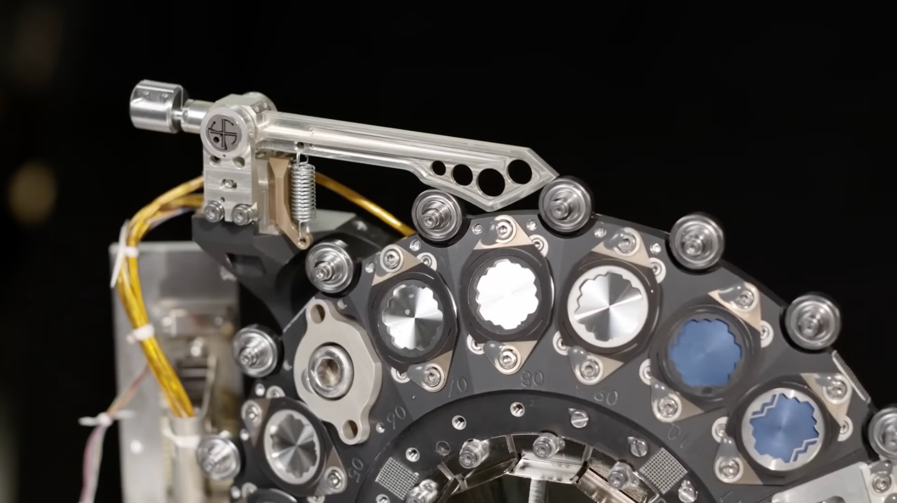 Астрофотограф Брей Фоллс помог подтвердить открытие. Фотограф — видеограф в Москве Дмитрий Менделеев