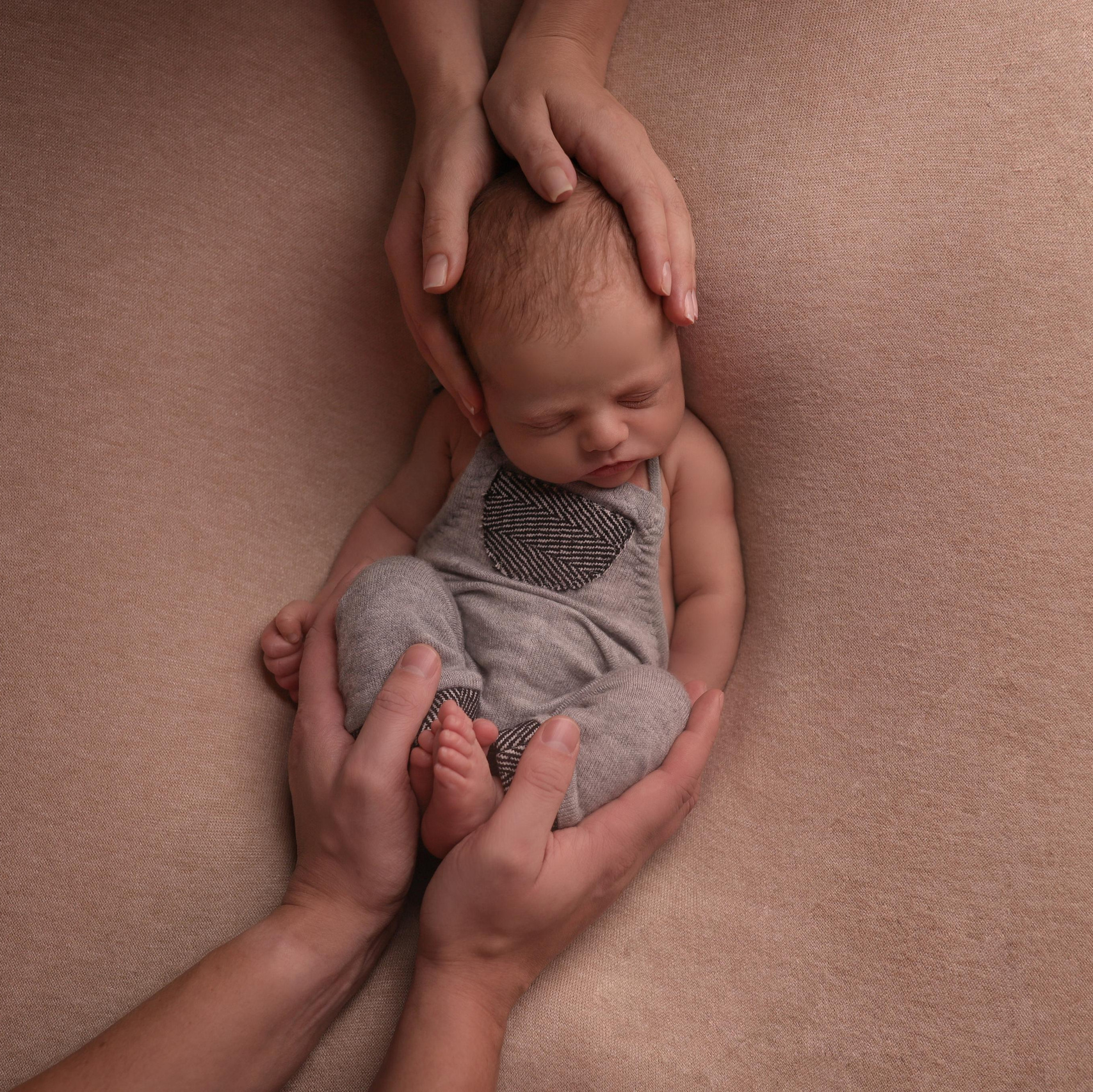 Фотосессия новорожденных в Екатеринбурге. Фотограф новорожденных Екатеринбург