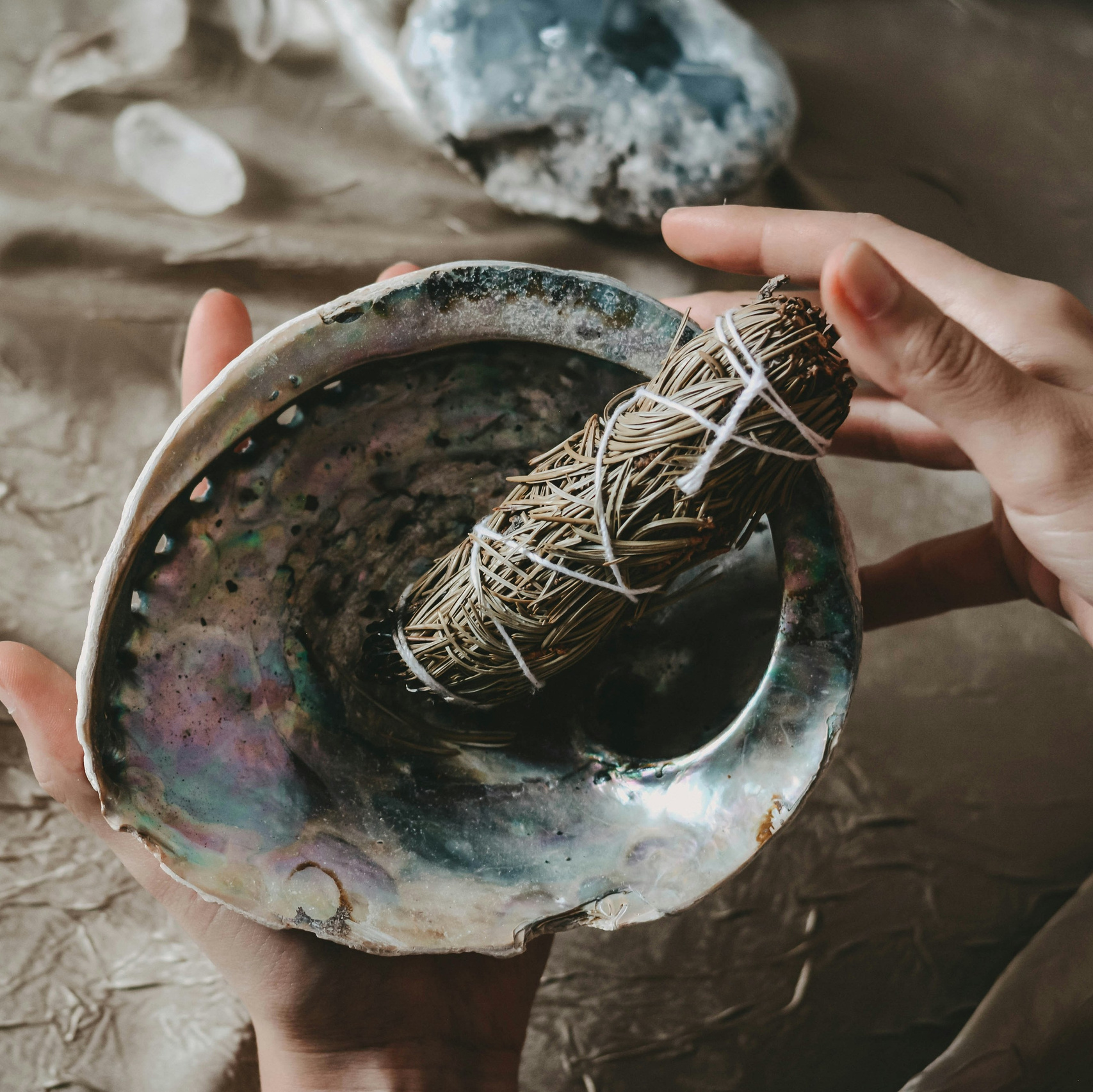 Аромакасание. Творчество, исцеление, эстетика и щепотка волшебства