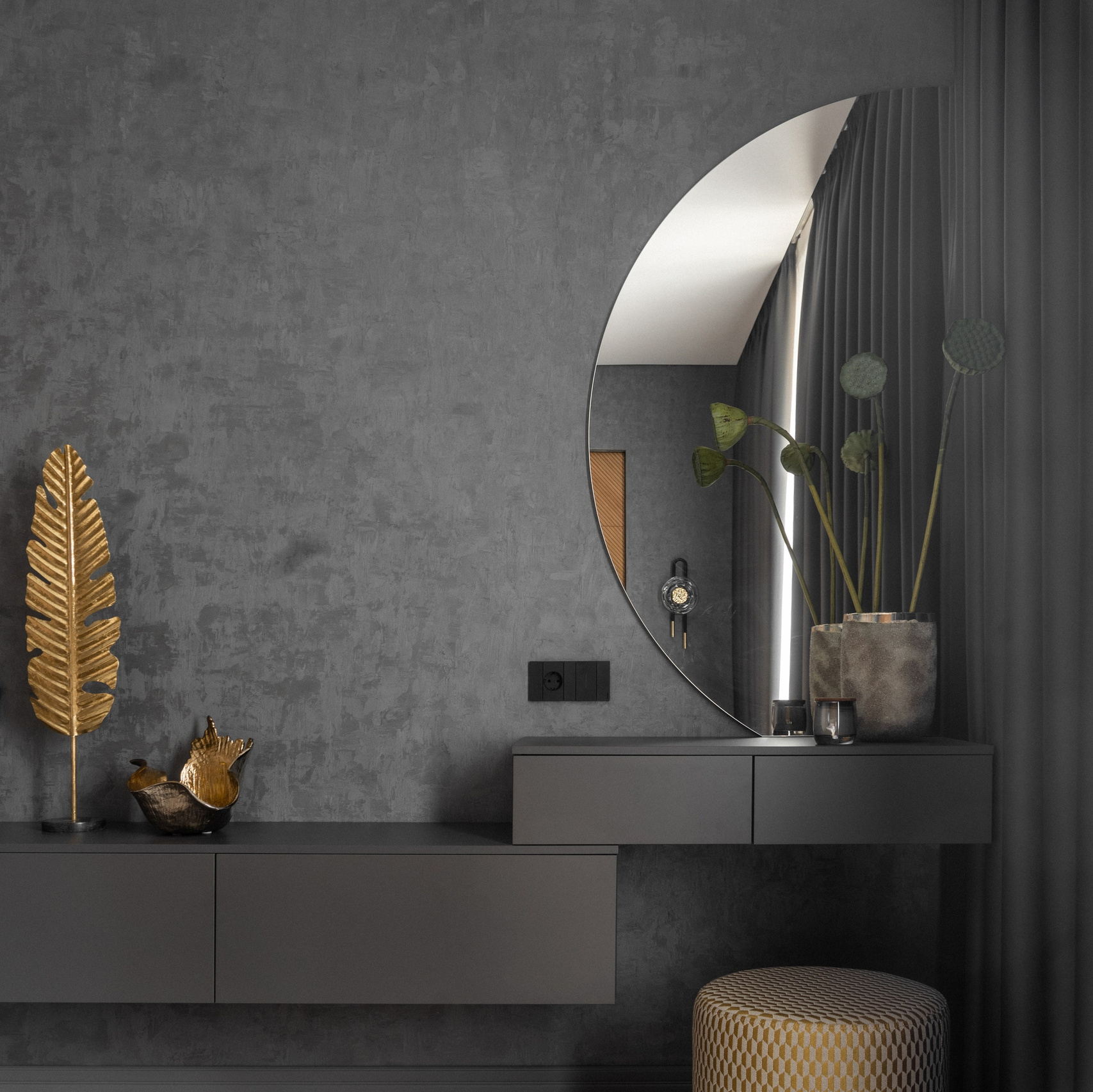 Мастер спальня 27 кв.м. Туалетный столик с зеркалом.