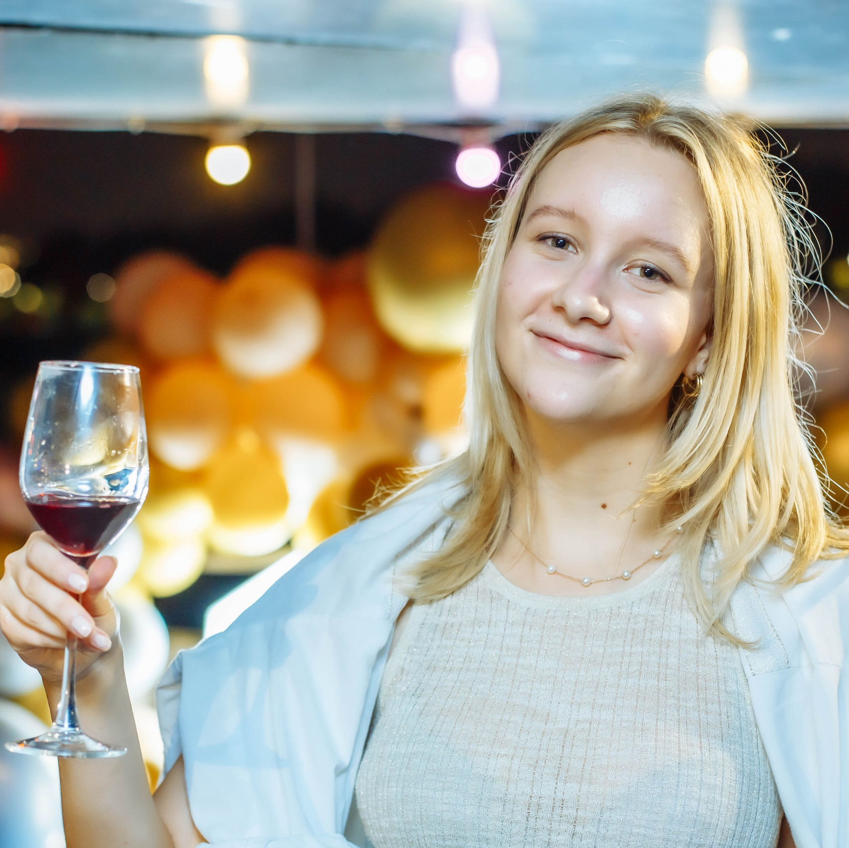 Фото и видеосъемка праздников: день рождения, юбилей, венчание, крестины, свадьба. Свадебный фотограф видеограф в ЗАГС и на свадьбу целый день Москва и МО