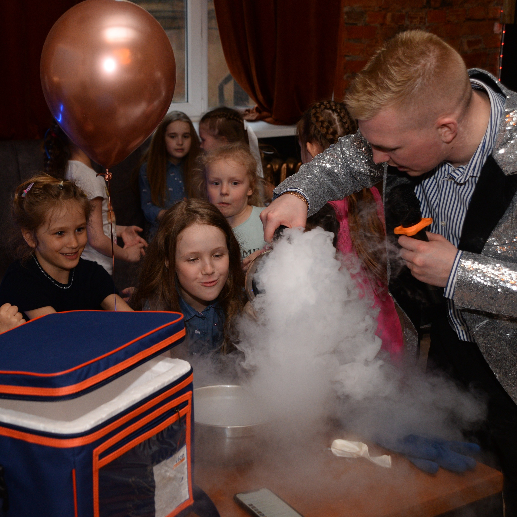 Шоу-программы. Аренда лофта в СПб для мероприятий