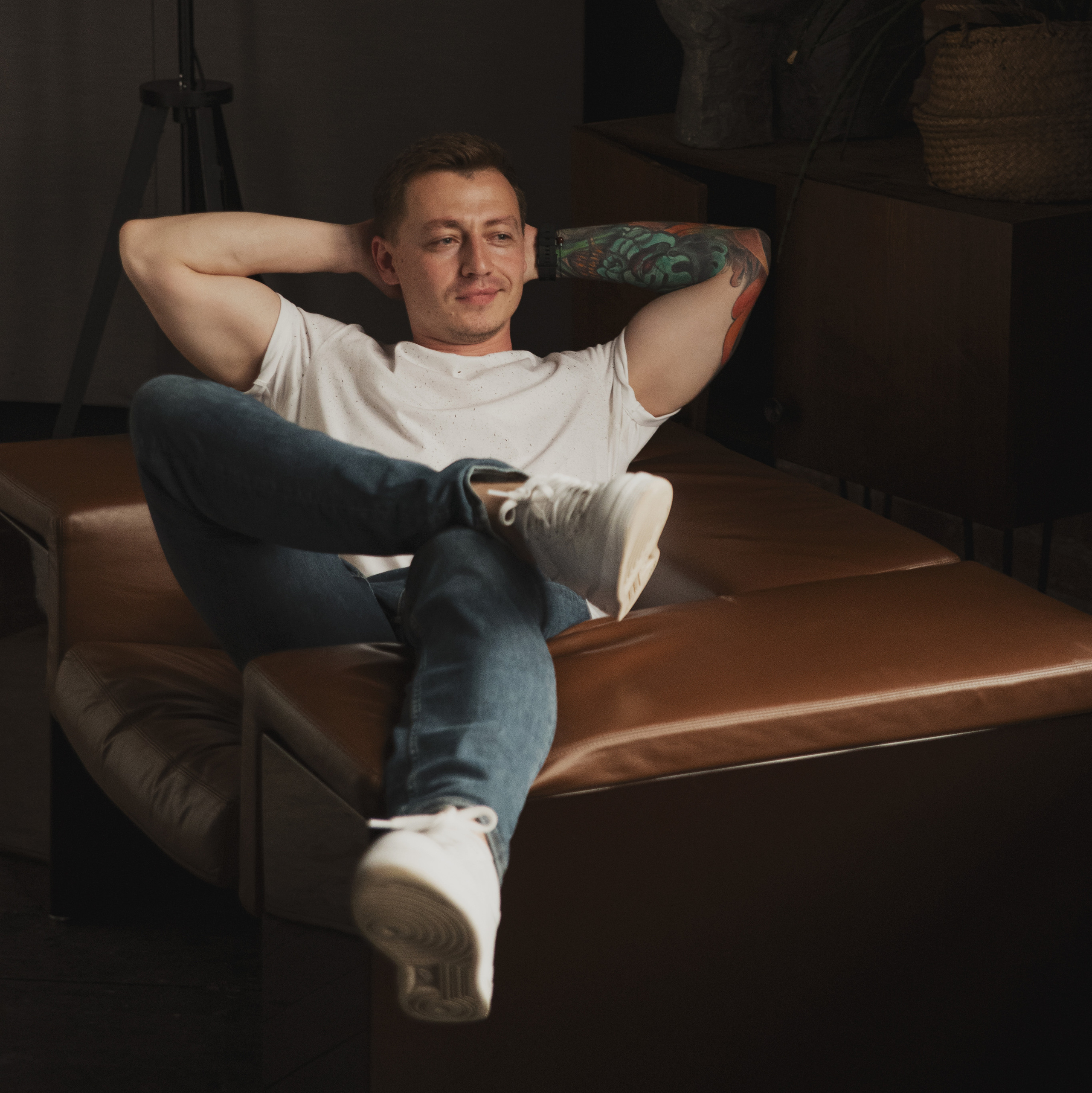 Контакты. Портретный фотограф в Москве Антон Тамазов