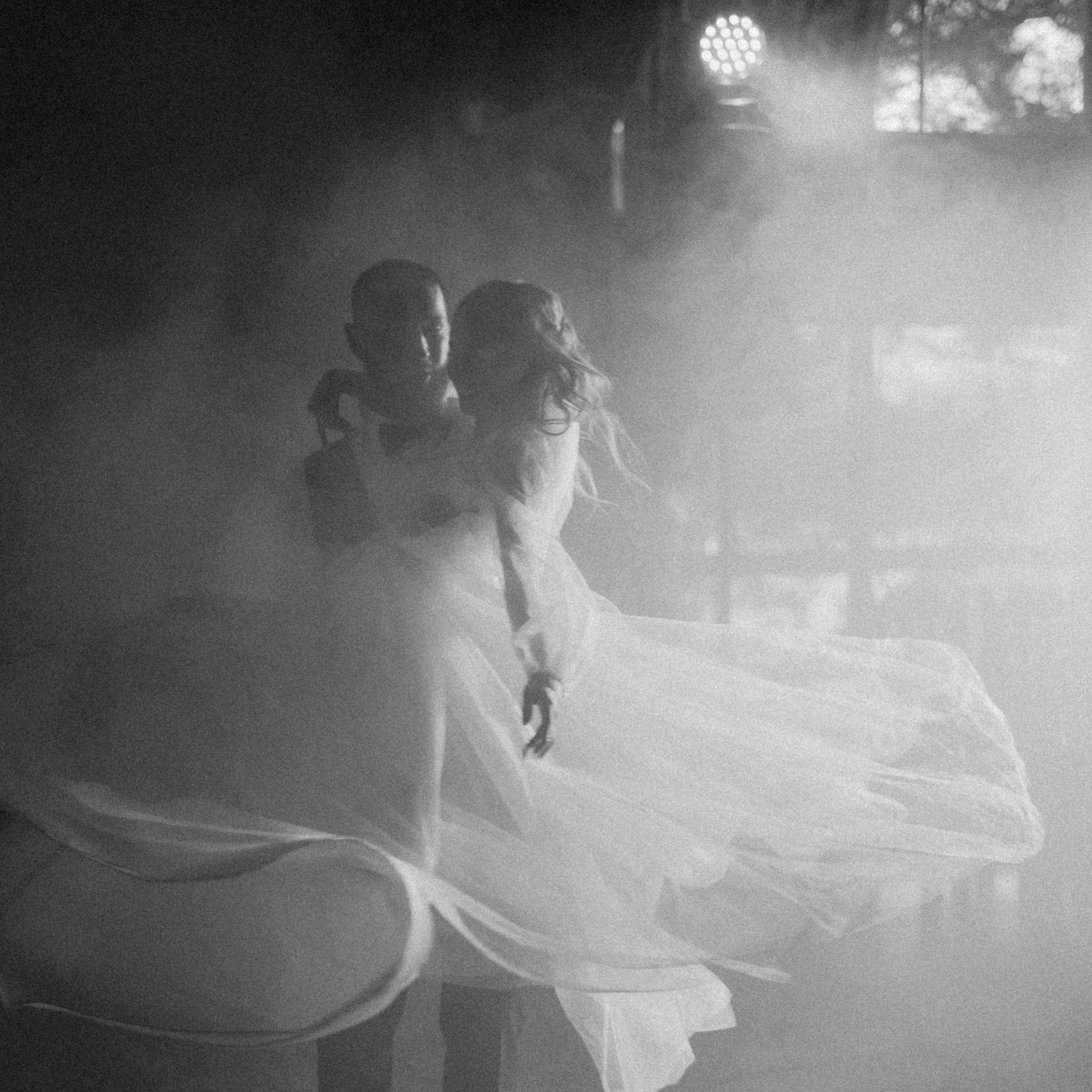 Контакты. Свадебная съемка в Севастополе