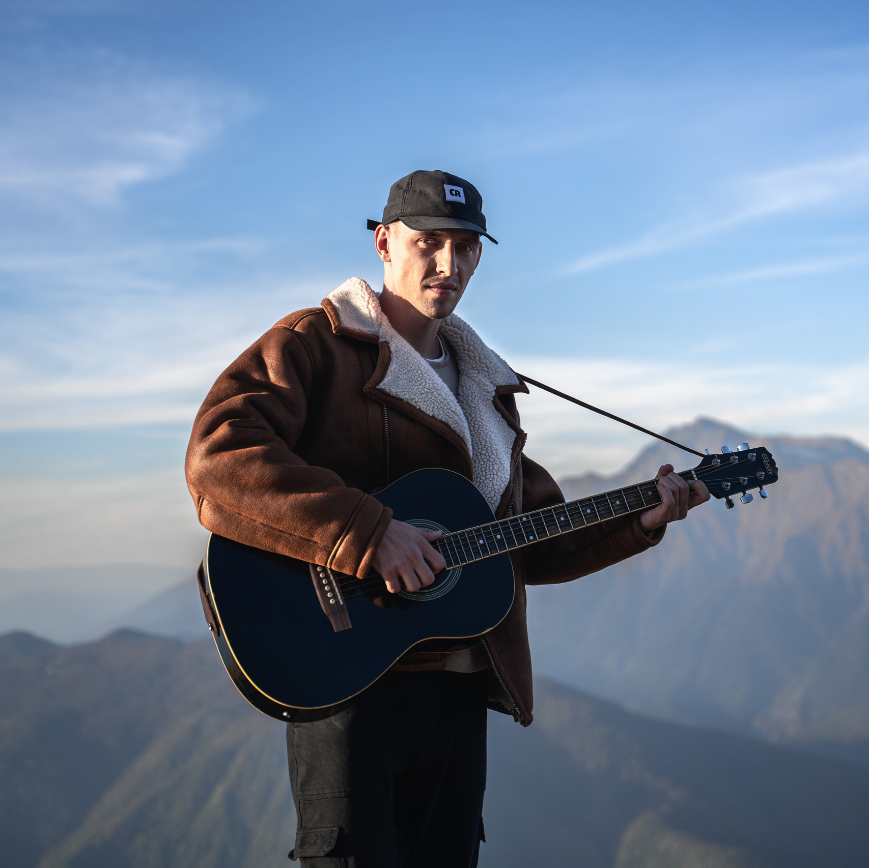 Backstage clip HENSY & Klava Koka — Bonfire (Black Star). Photographer Phuket