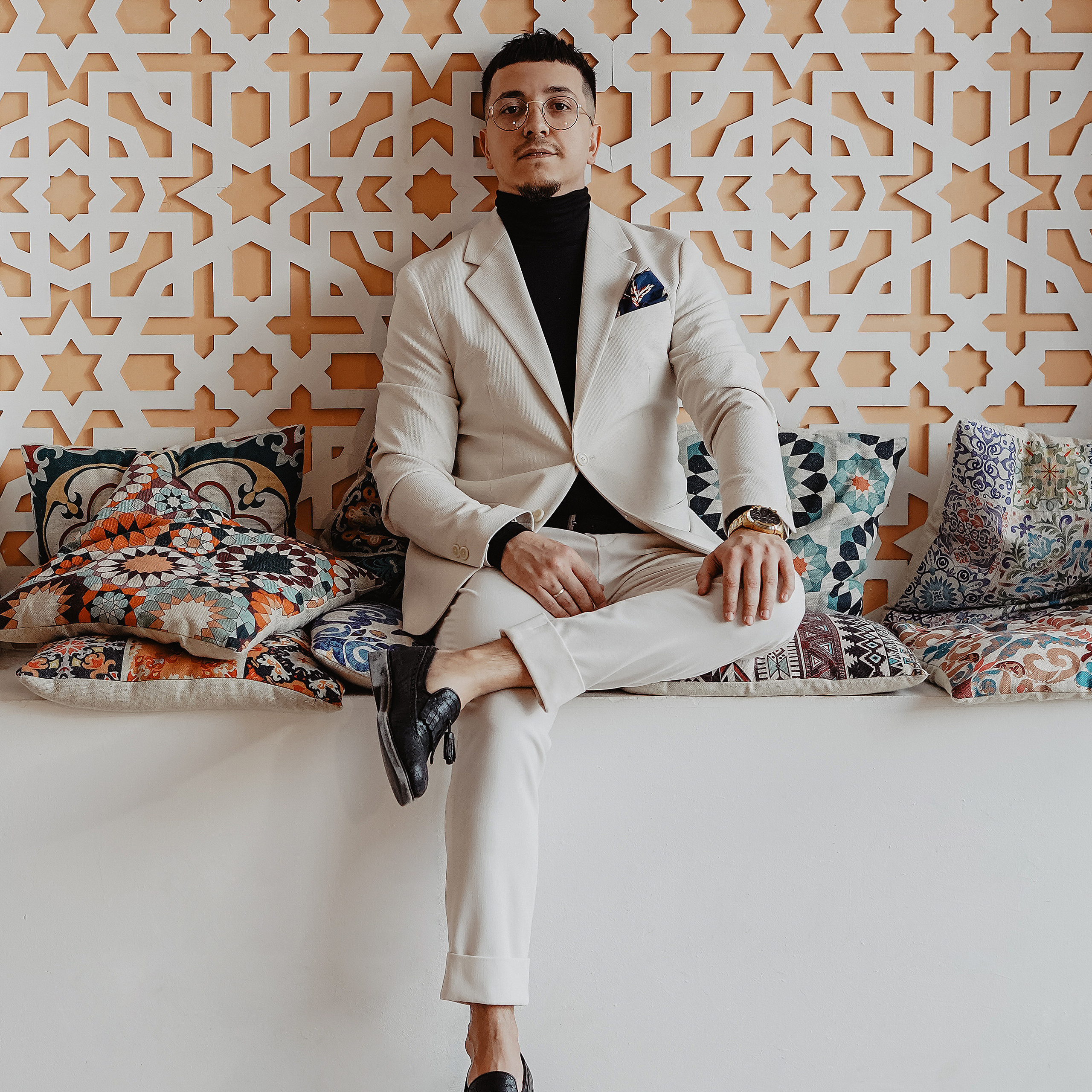 Ведущий Марк Мусин