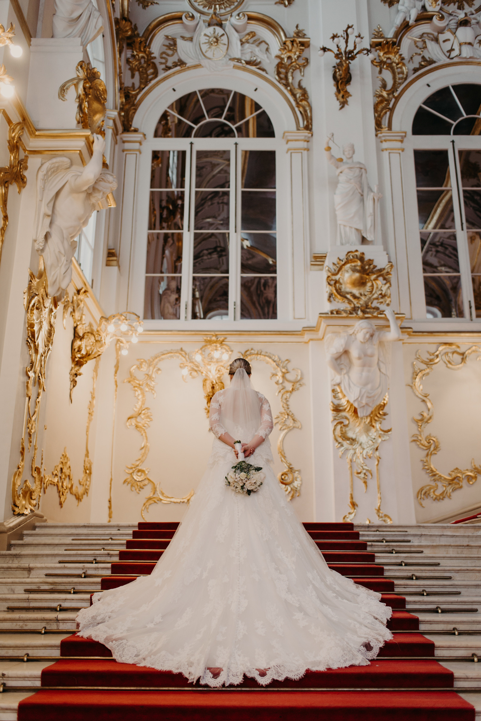 свадебная фотосессия в Эрмитаже