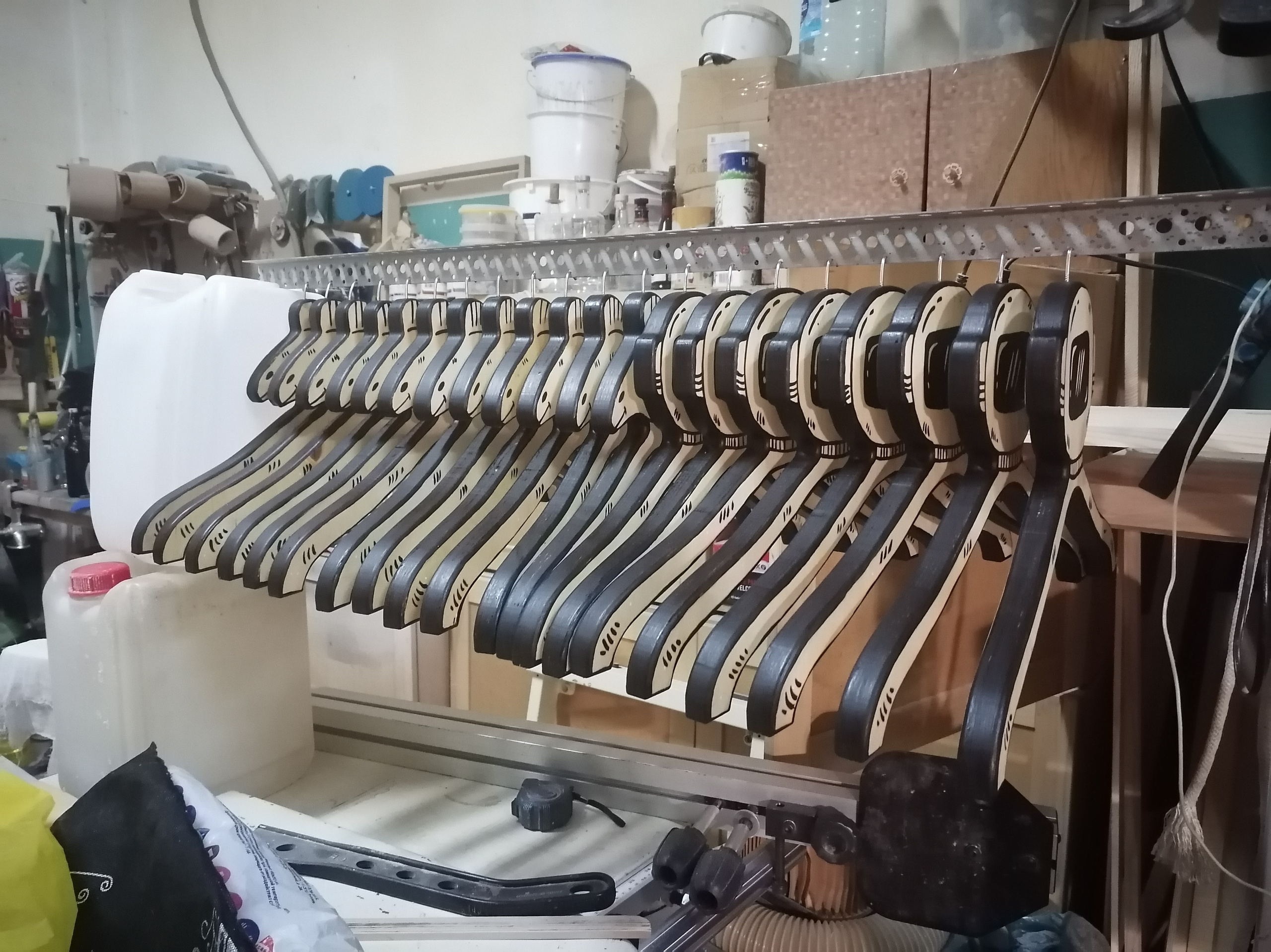 Манекены и Плечики. Художник Рыбак Николай