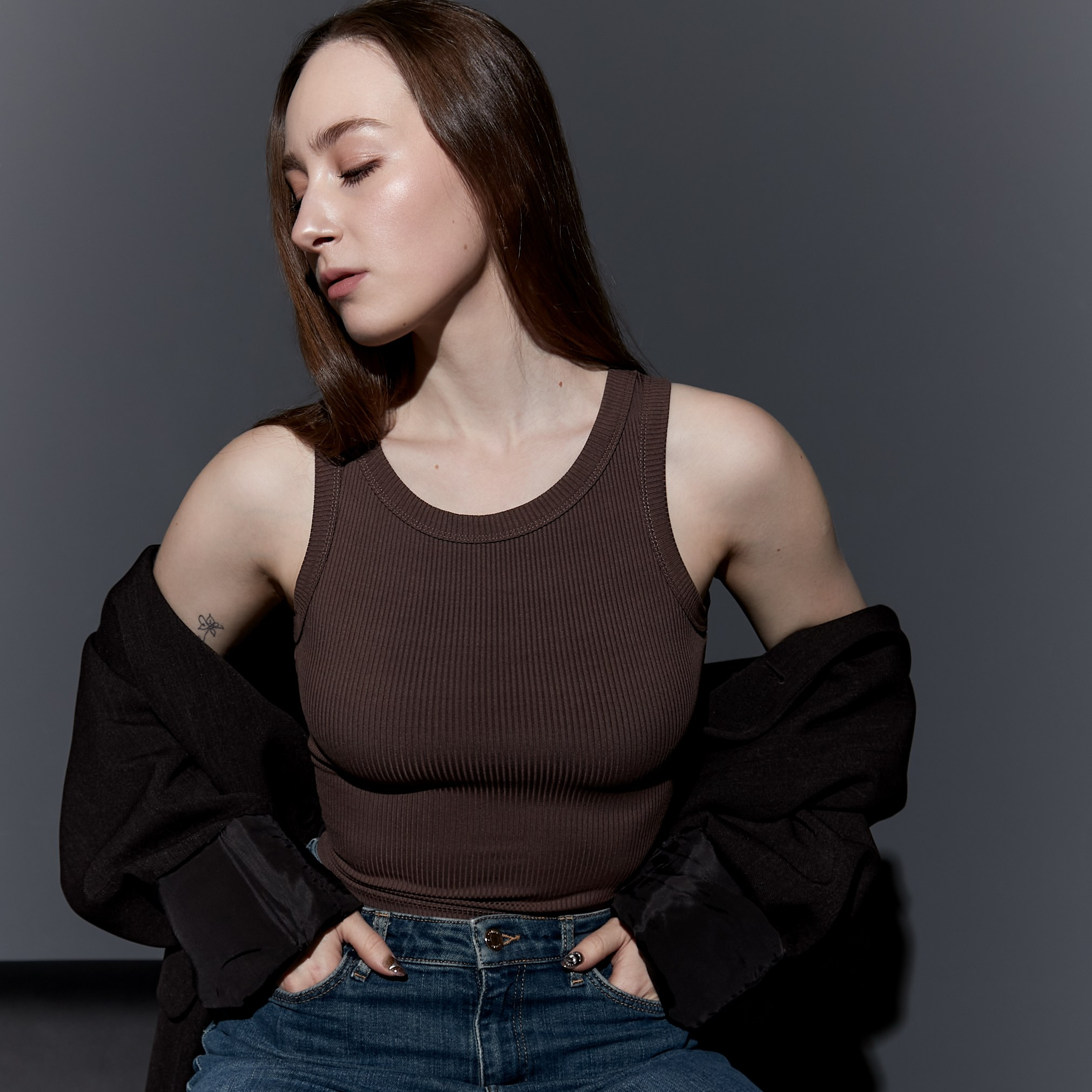 Контакты. Креативный, коммерческий фотограф в Москве