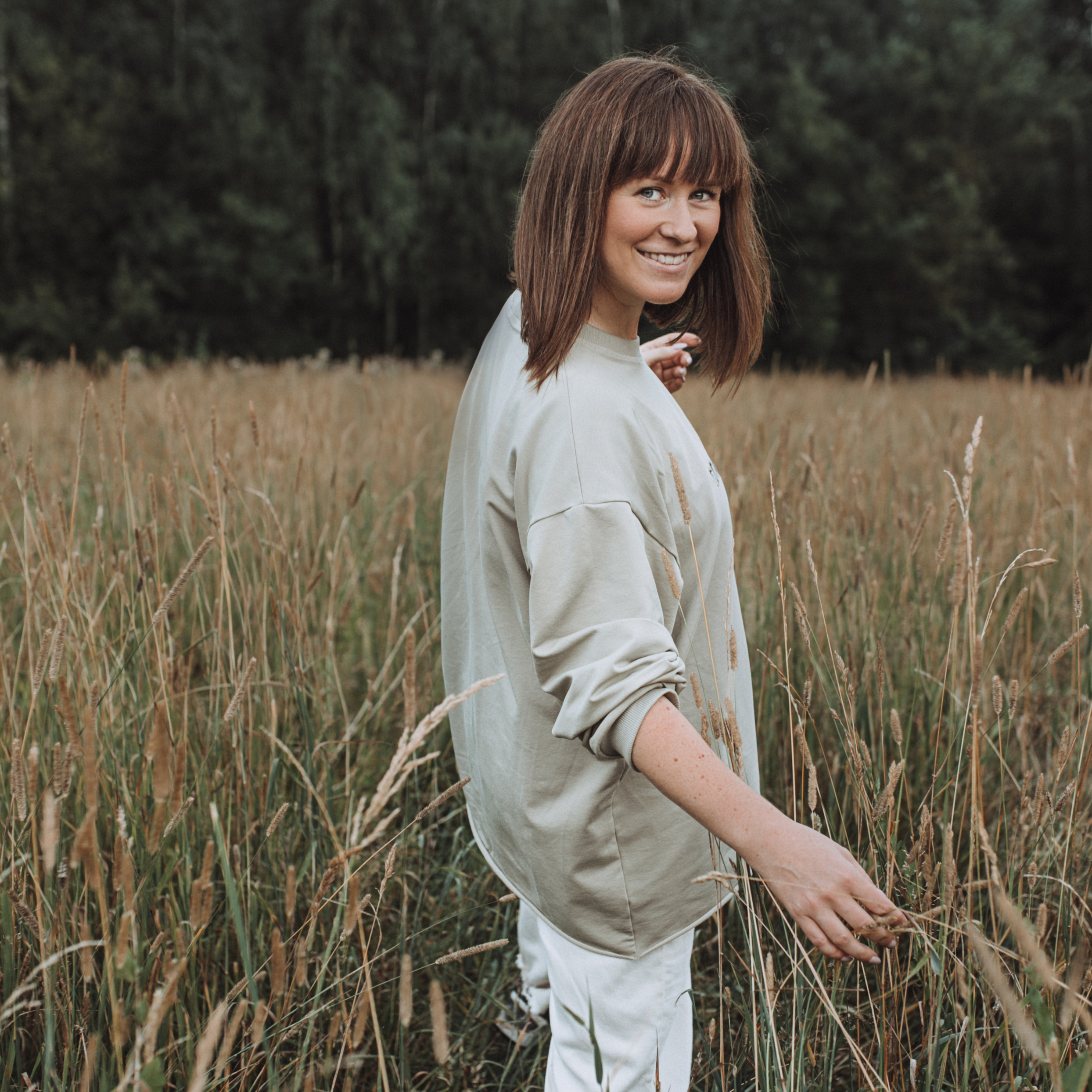 Контакты. Коммерческий фотограф в Москве Чичилина Дарина