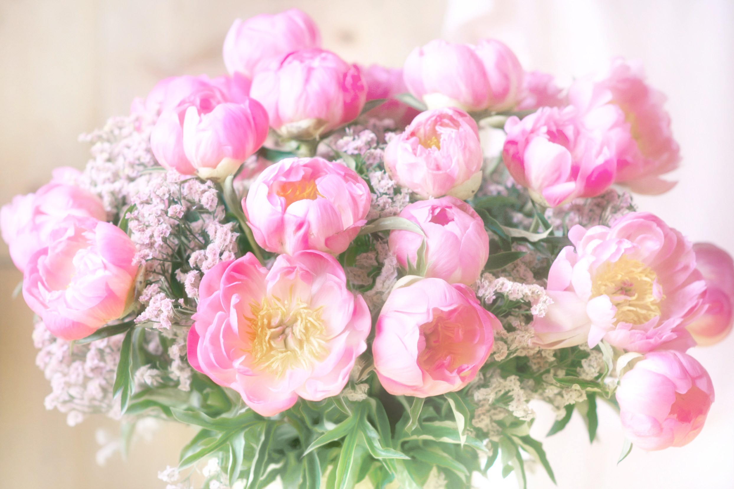 Подарочный сертификат для женщин, букет пионов