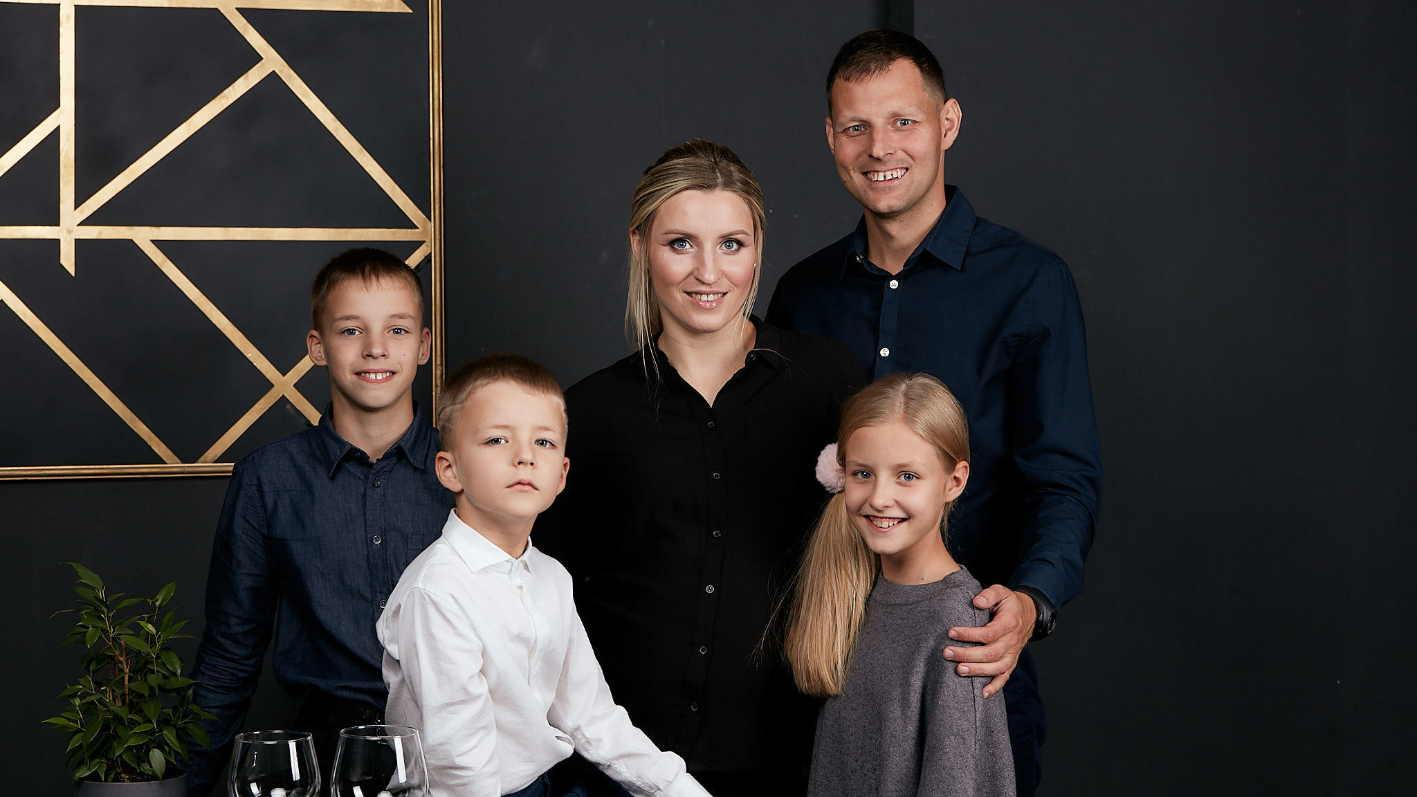 Контактные данный для связи со свадебным и семейным фотографом Павлом