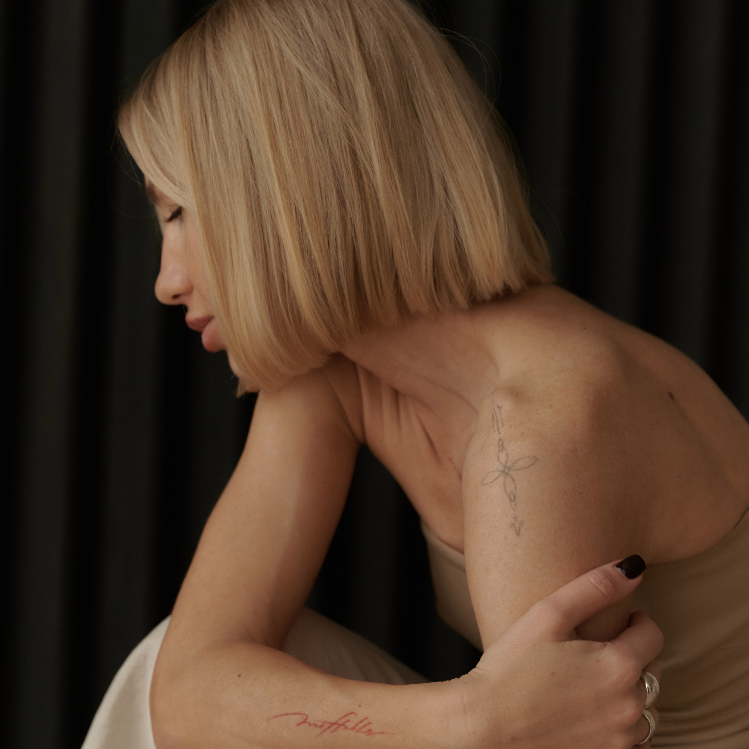 Контакты. Оксана Вайнер, коммерческий фотограф и видеограф в Красноярске