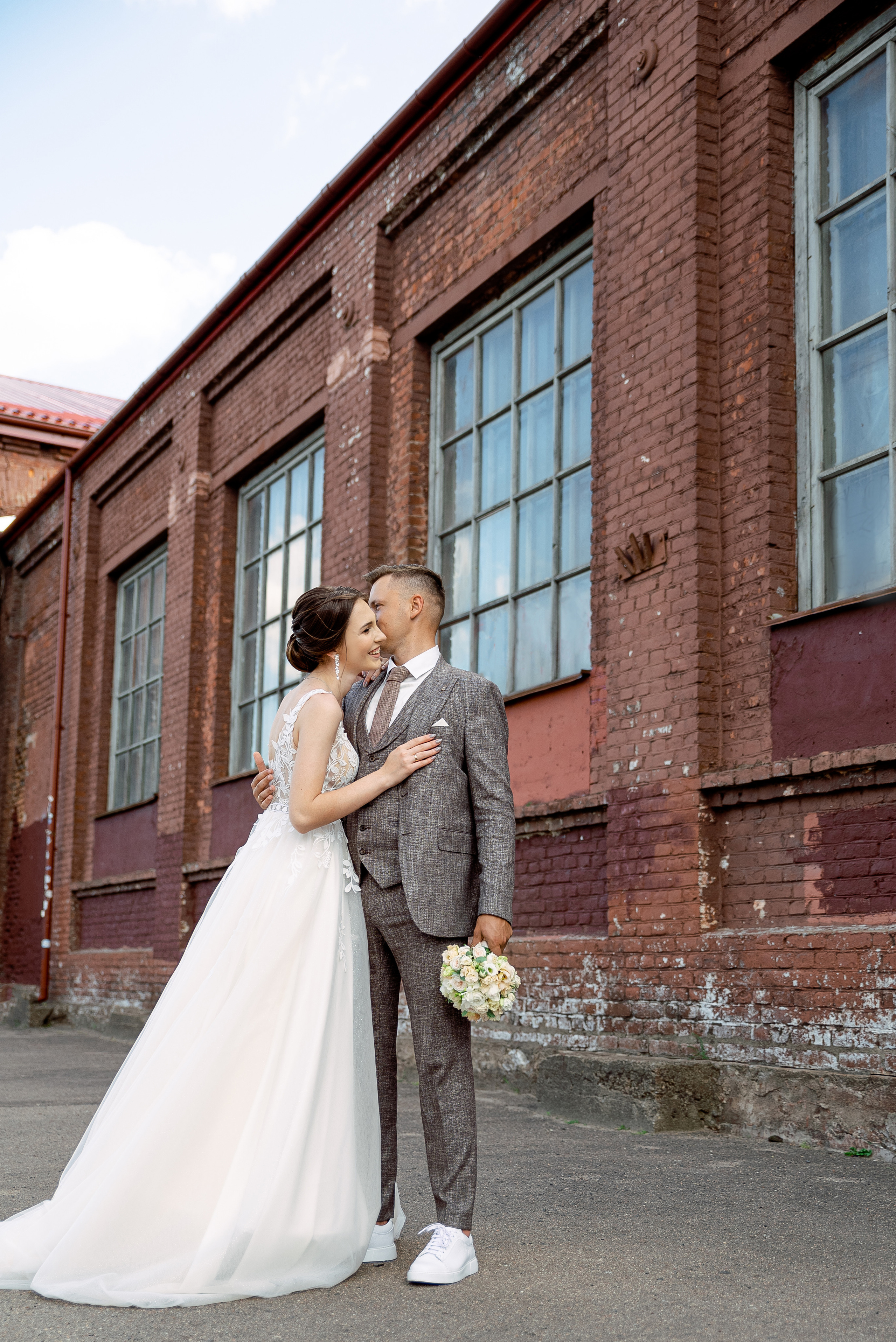 Топ открытых локаций Минска для свадебной прогулки. Свадебный и портретный фотограф в Минске Наташа Каракулова