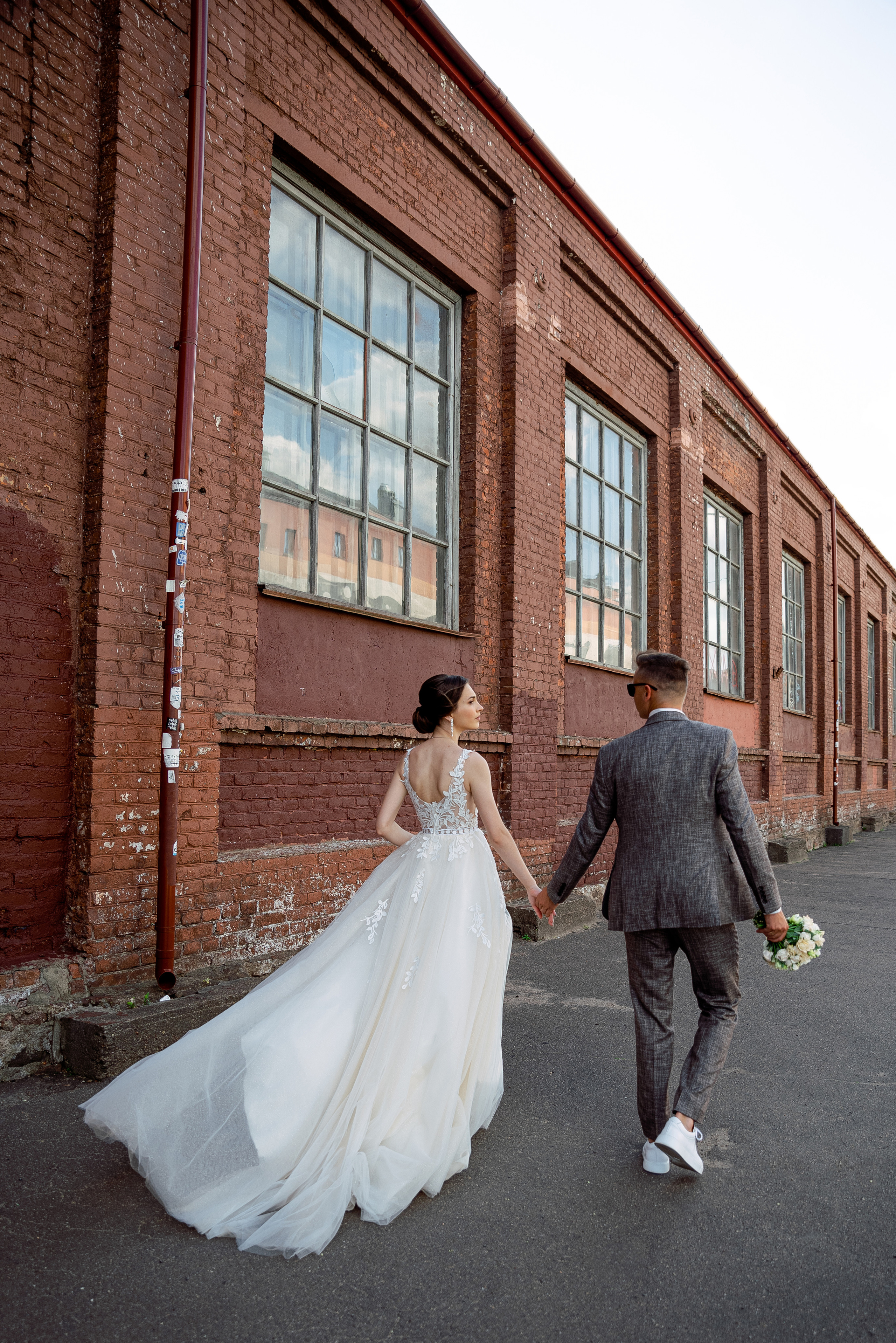 Топ открытых локаций Минска для свадебной прогулки. Свадебный и портретный фотограф в Минске Наташа Каракулова