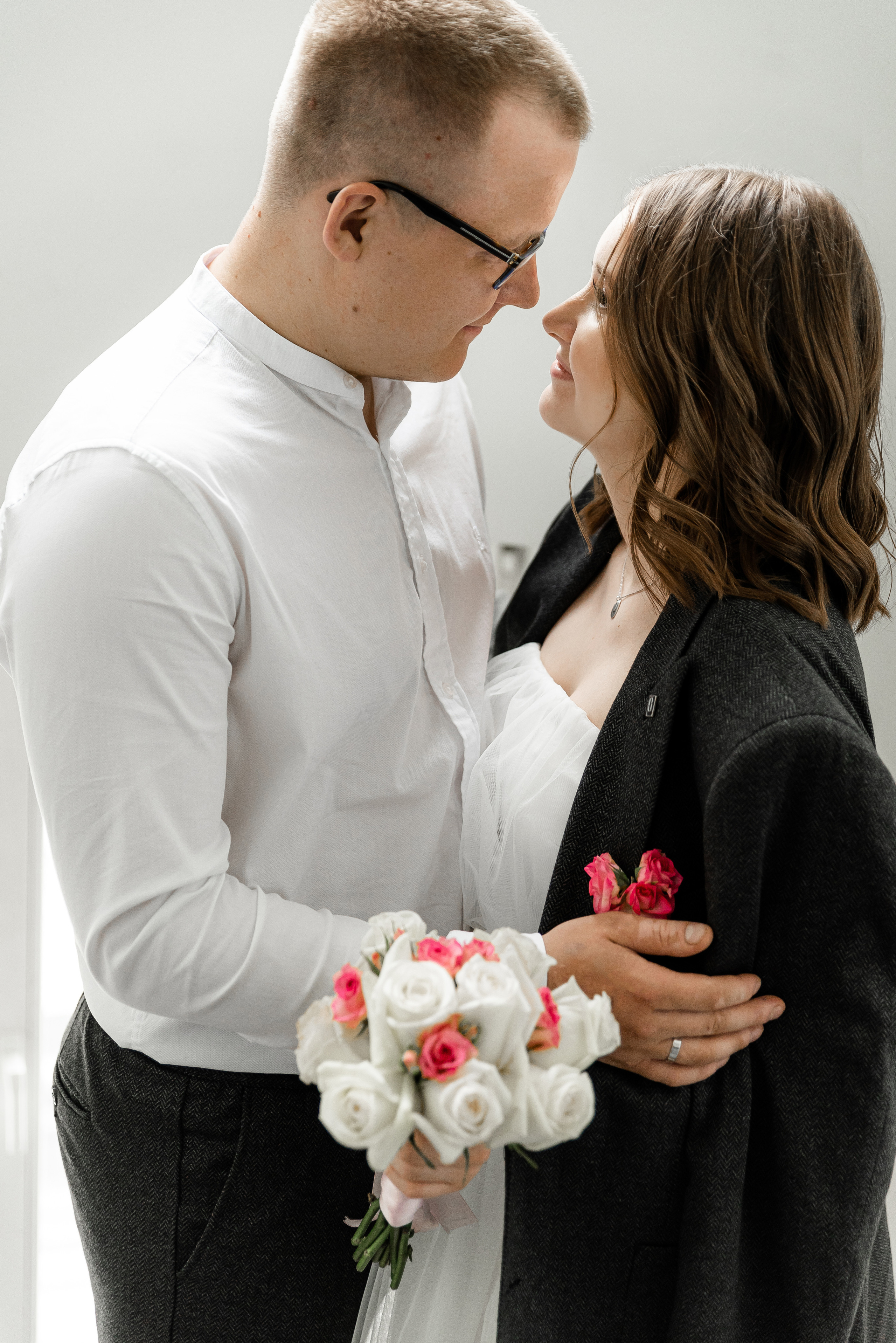 Топ локаций Минска для свадебной прогулки в дождь. Свадебный и портретный фотограф в Минске Наташа Каракулова