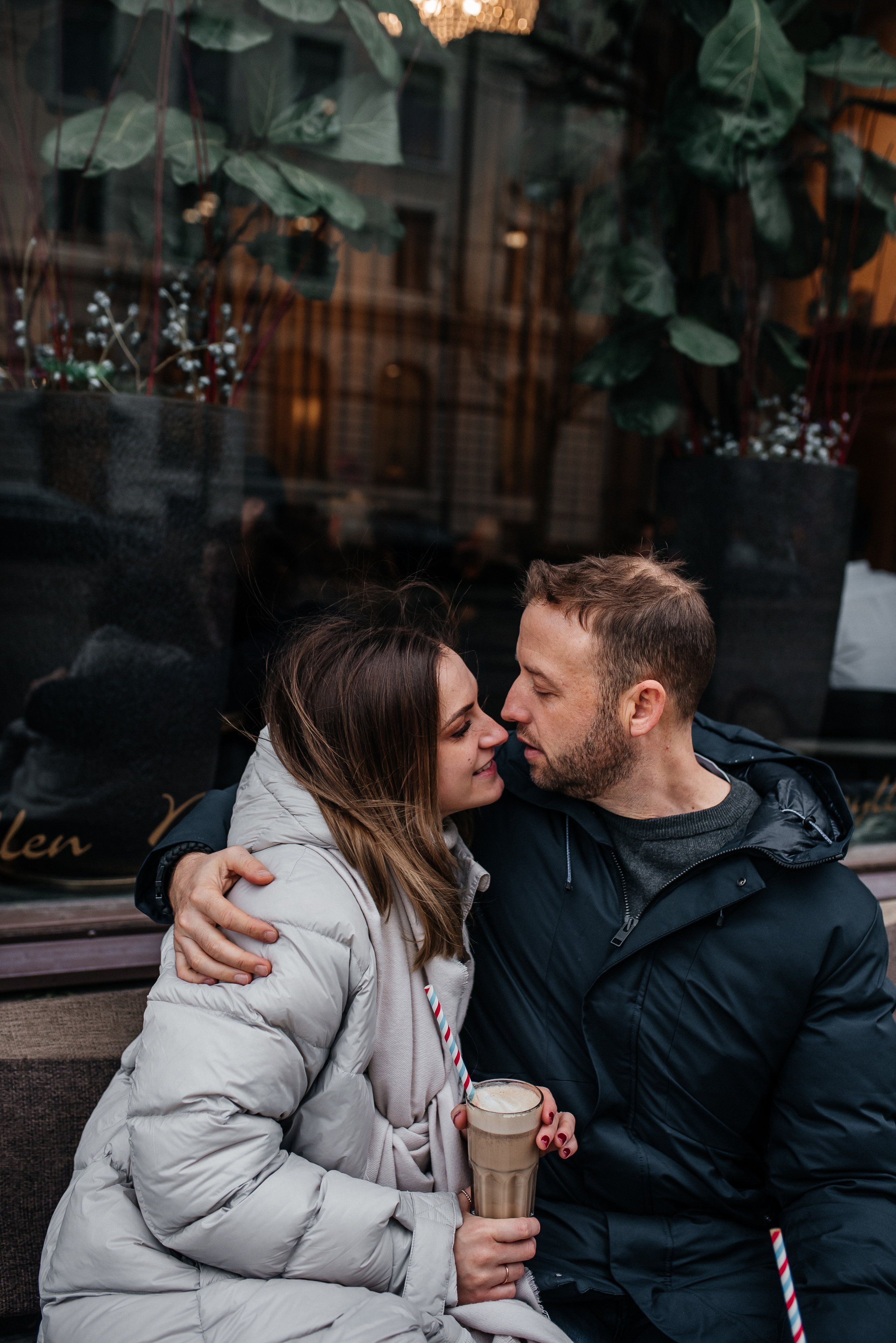 Places in the center of Gothenburg for a photo shoot. Bröllops- och familjefotograf i Halmstad | Valentina