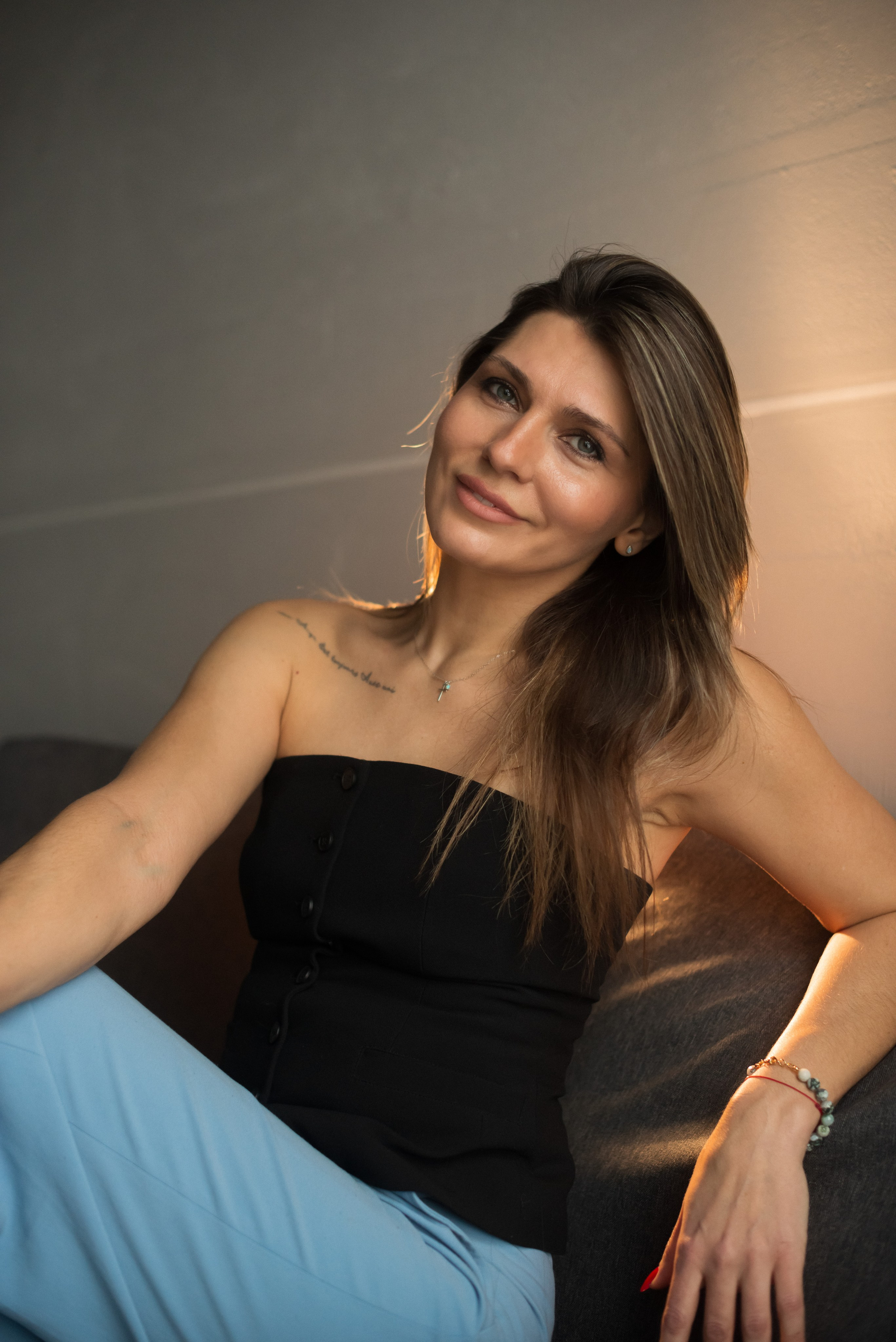 Контакты. Фотограф Ксения Шевкопляс. г. Калининград. Кинематографический стиль — эстетика и истории, рассказанные через объектив