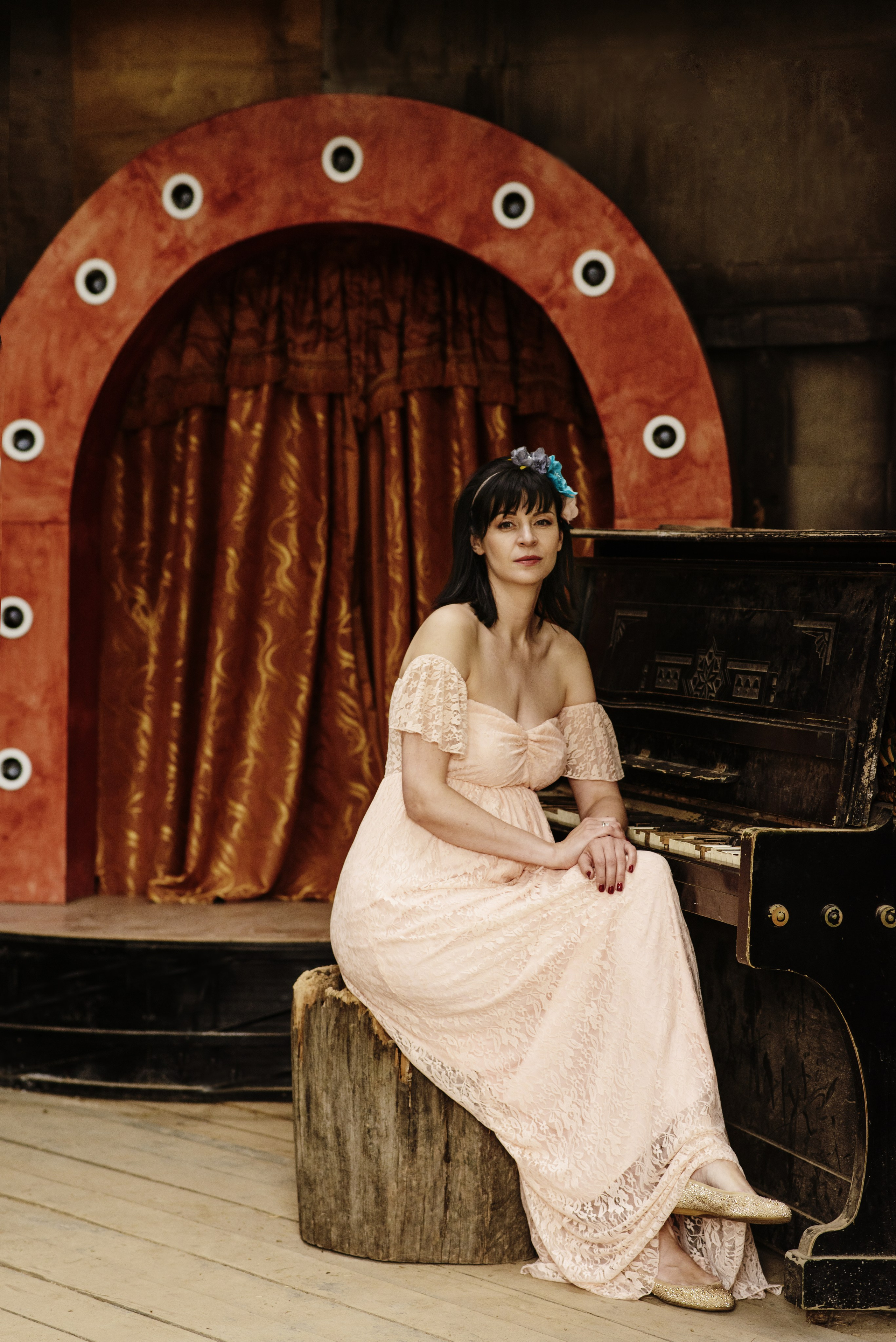 Фотосессия в Москве. Фотограф Москва: тематическая фотосессия с подбором образа