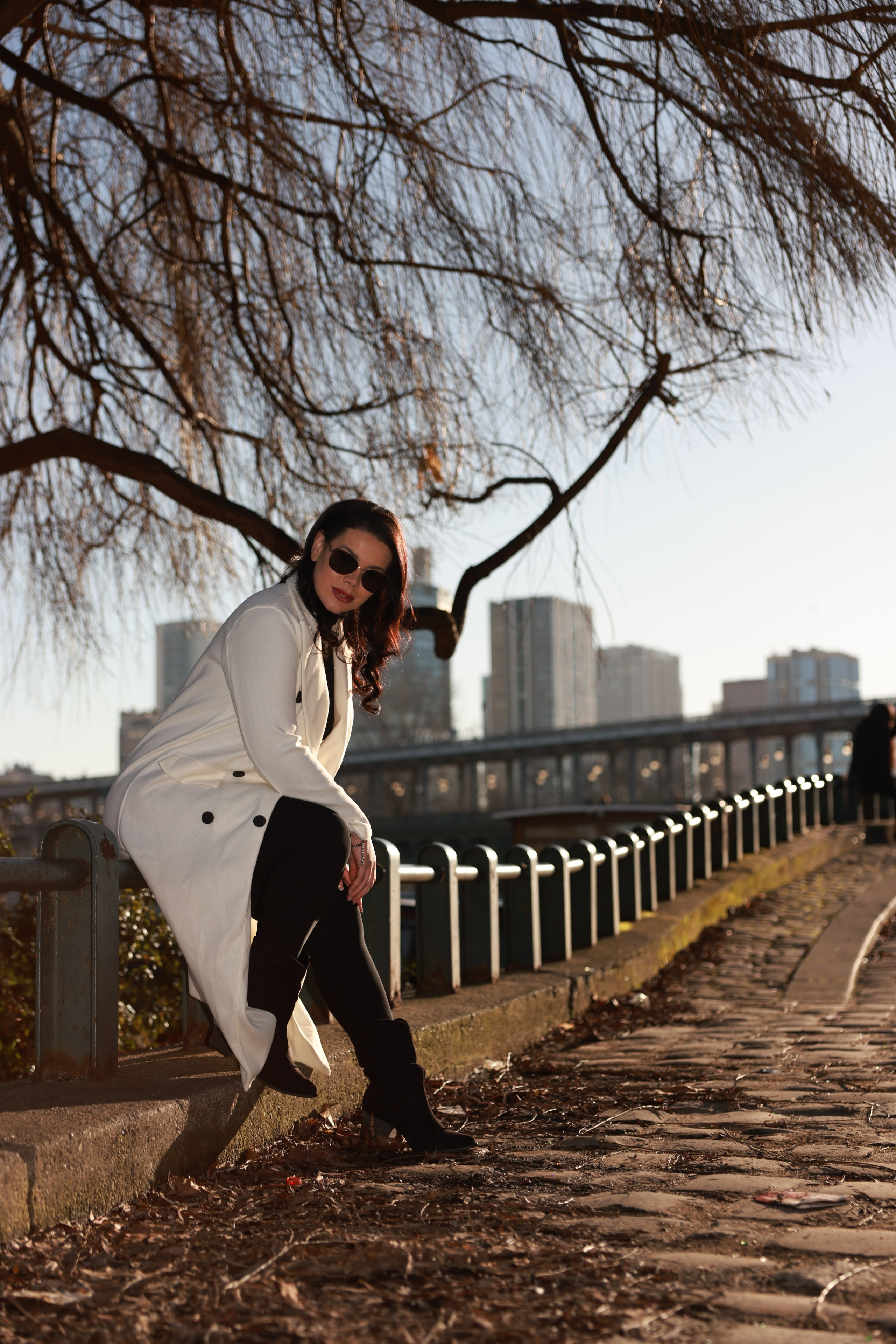 Choose location for photo. Director — Photo & Video Paris