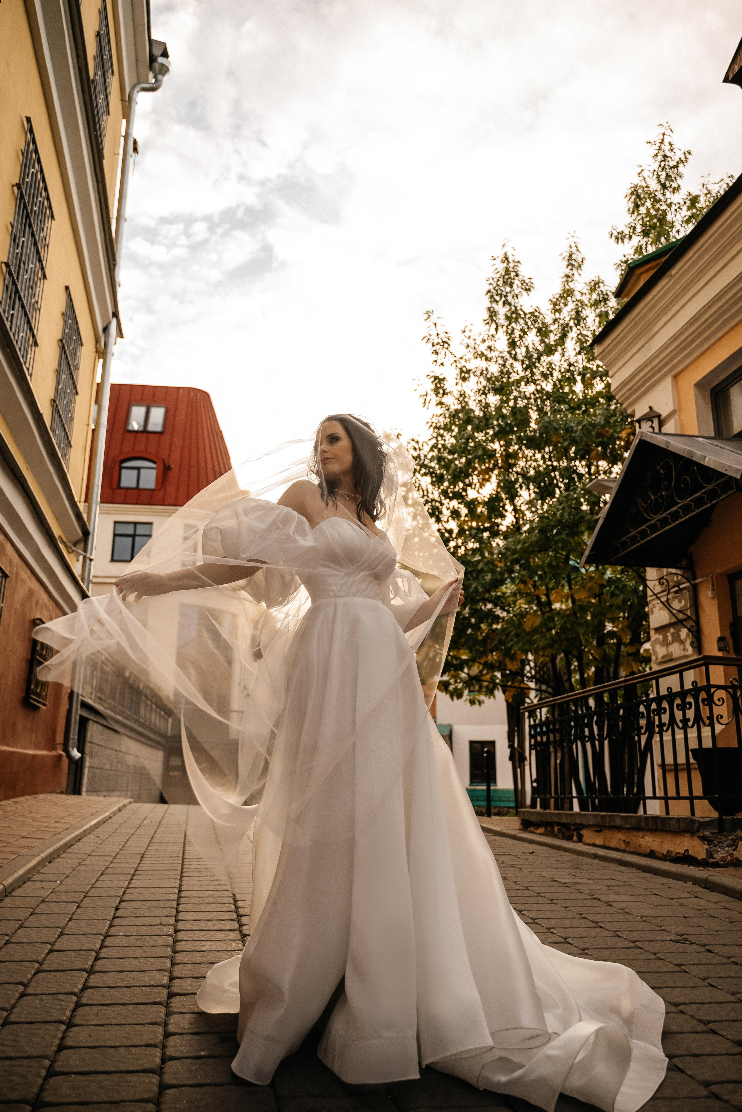 Топ открытых локаций Минска для свадебной прогулки. Свадебный и портретный фотограф в Минске Наташа Каракулова