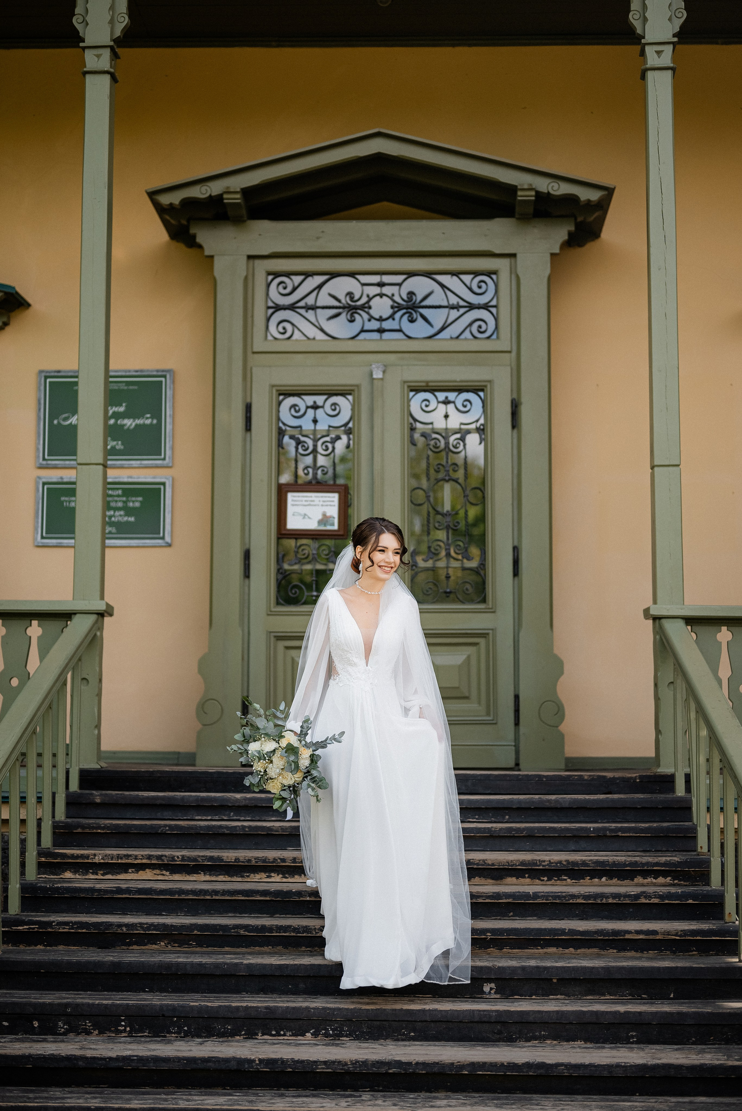 Топ открытых локаций Минска для свадебной прогулки. Свадебный и портретный фотограф в Минске Наташа Каракулова