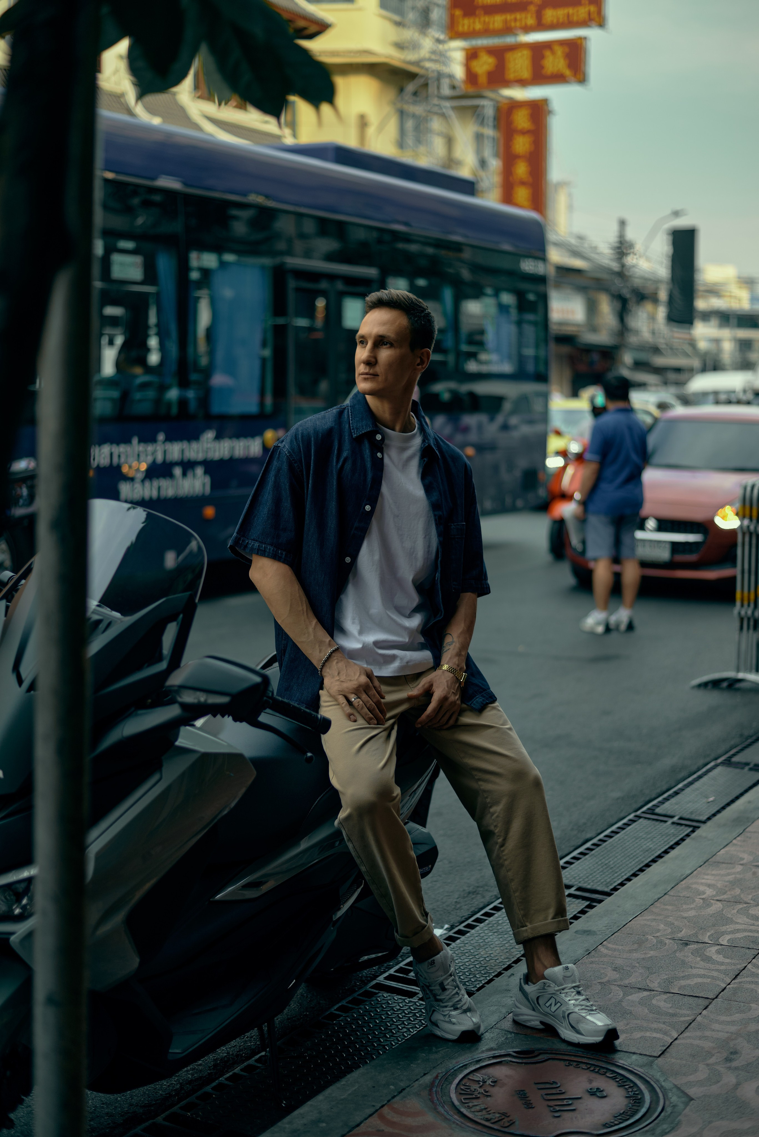 Solo Photoshoot for Men in Bangkok: How to Look Confident and Cool on Camera. Photographer Bangkok — Pattaya | фотограф Бангкок — Паттайа