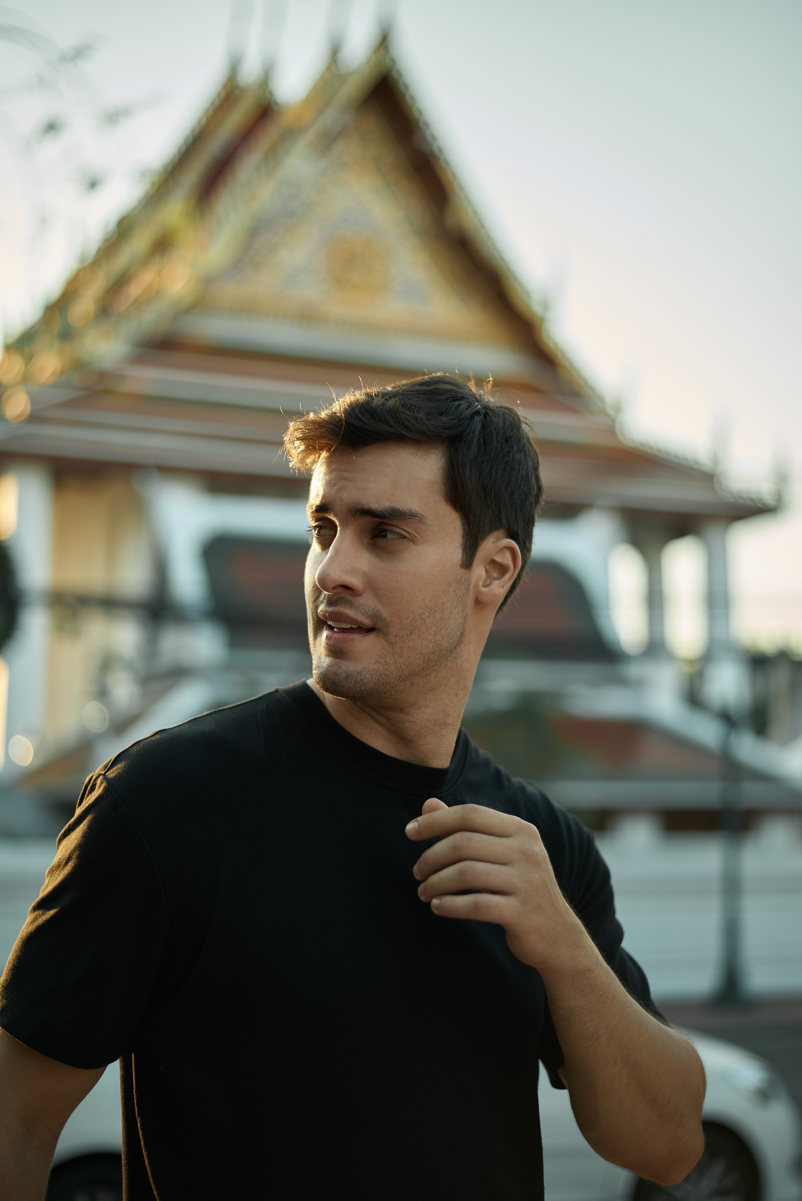 Solo Photoshoot for Men in Bangkok: How to Look Confident and Cool on Camera. Photographer Bangkok — Pattaya | фотограф Бангкок — Паттайа