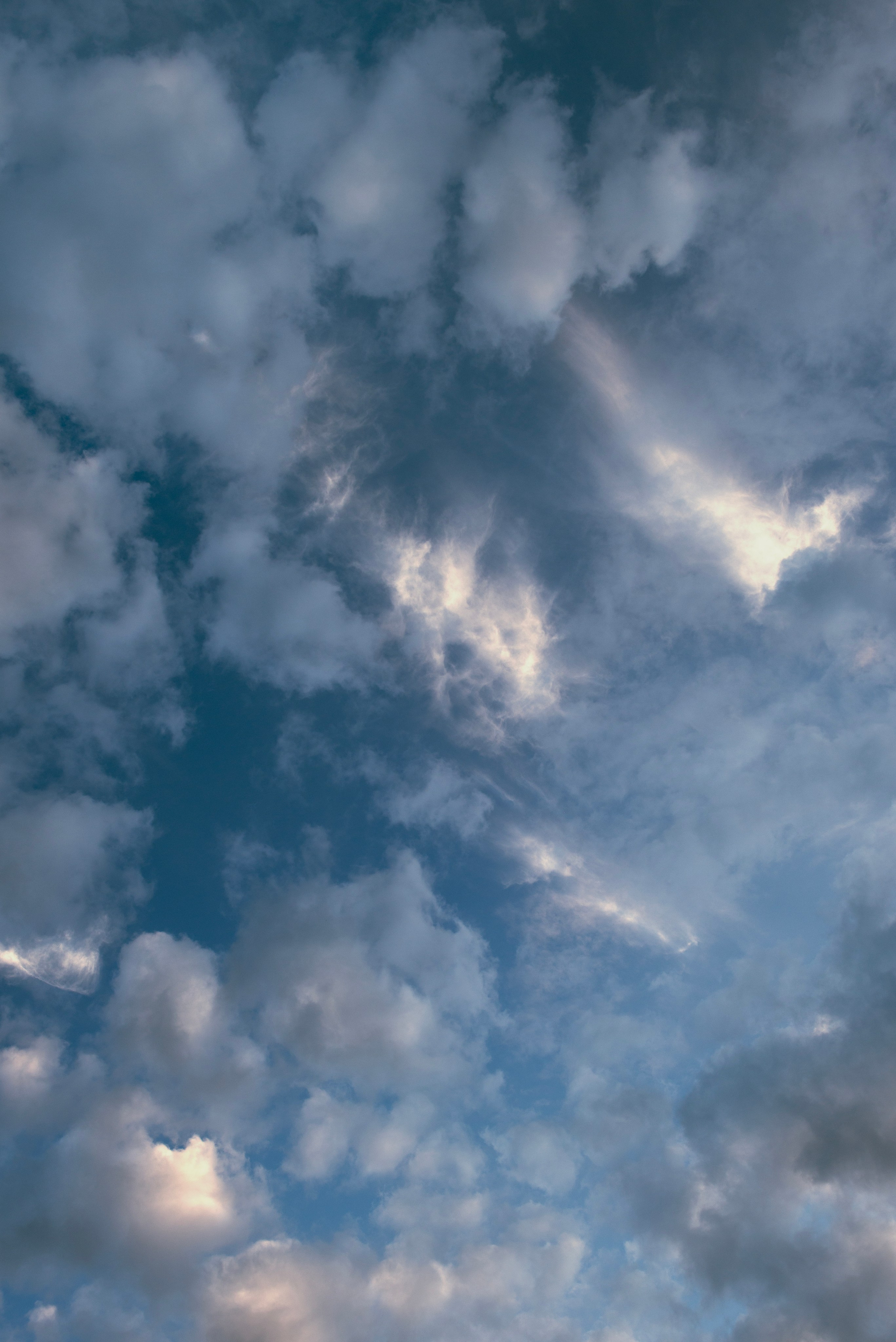 Посмотри наверх. Профессиональная High-End Ретушь | Ретушер и предметный фотограф Алла Белова