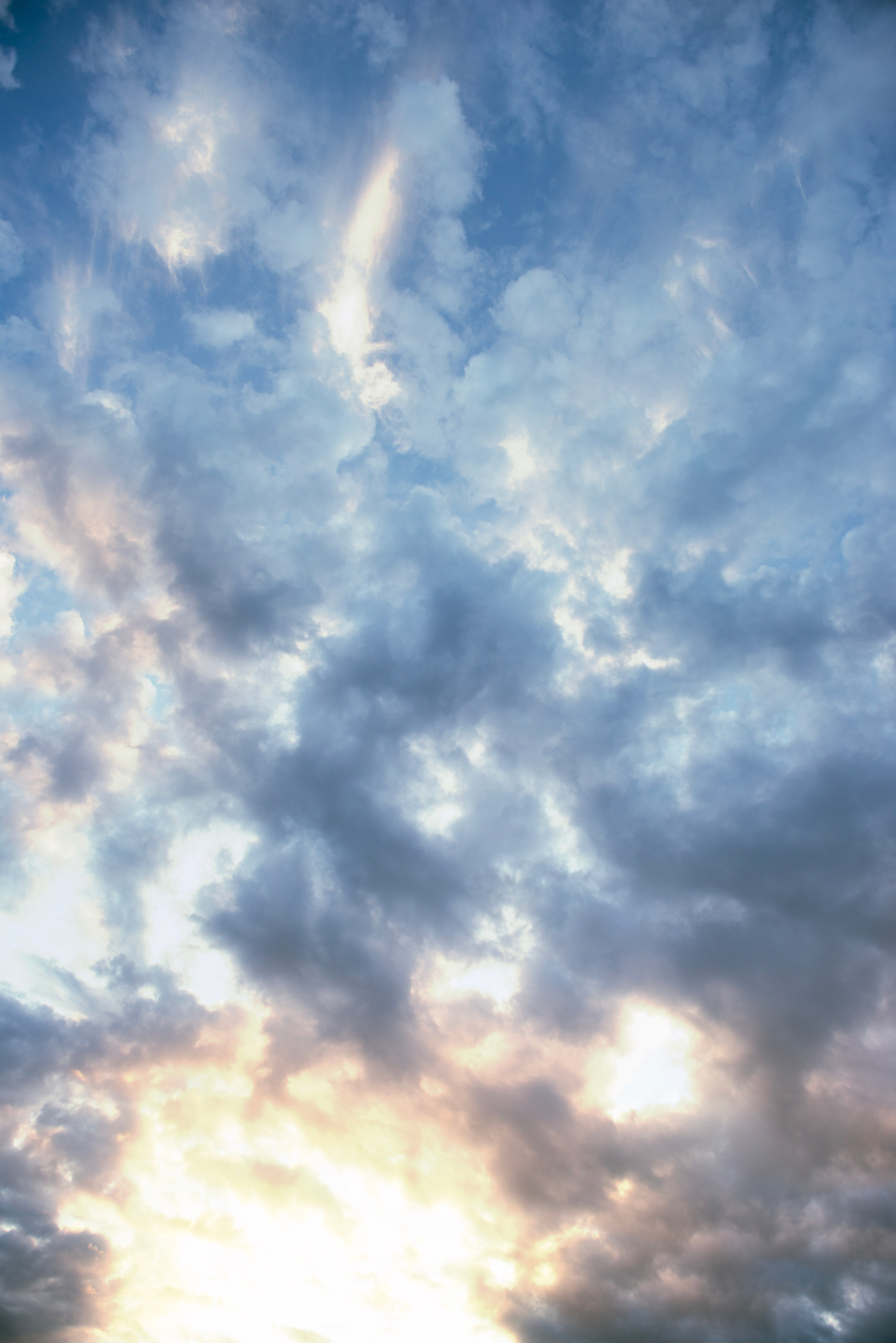 Посмотри наверх. Профессиональная High-End Ретушь | Ретушер и предметный фотограф Алла Белова