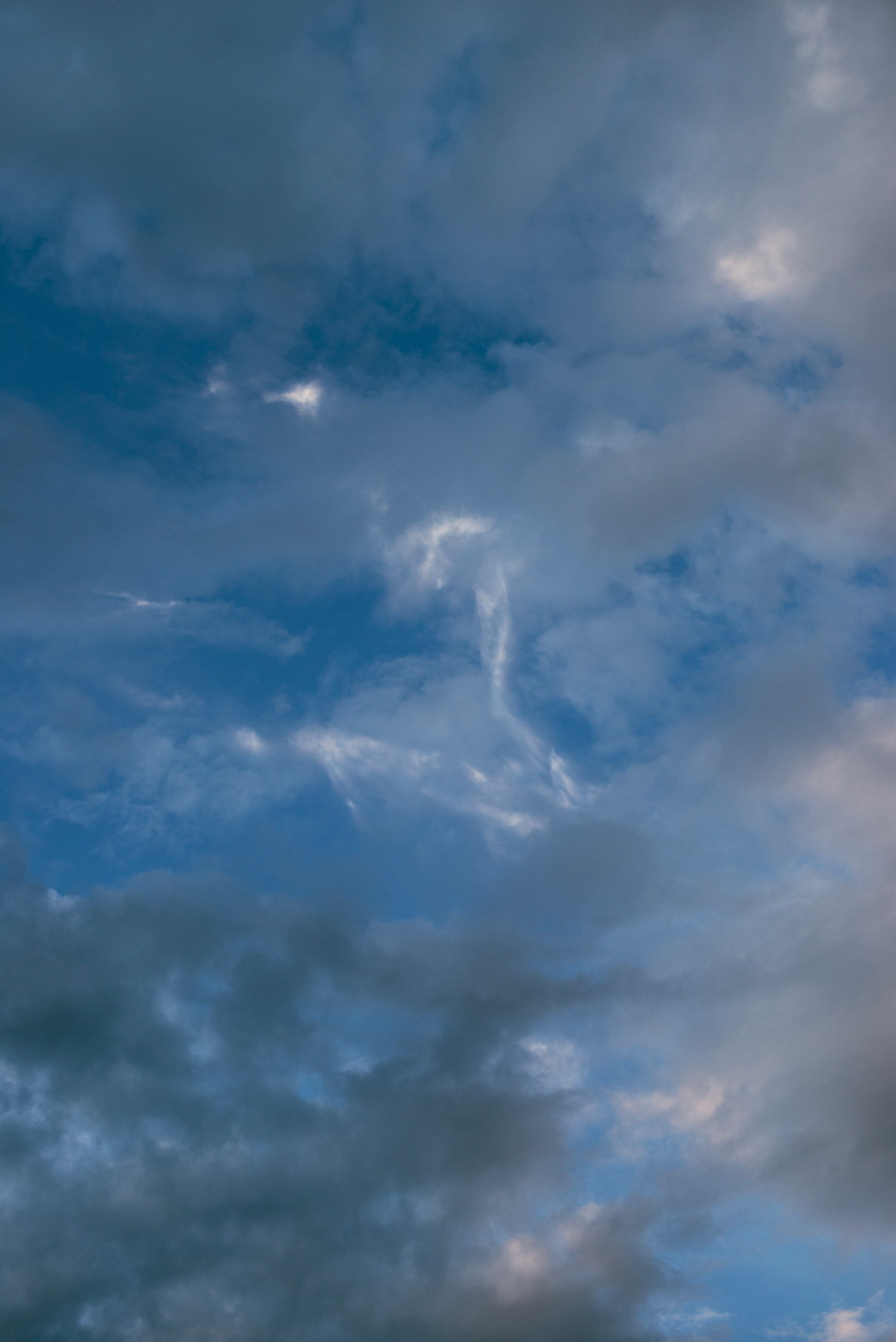 Посмотри наверх. Профессиональная High-End Ретушь | Ретушер и предметный фотограф Алла Белова