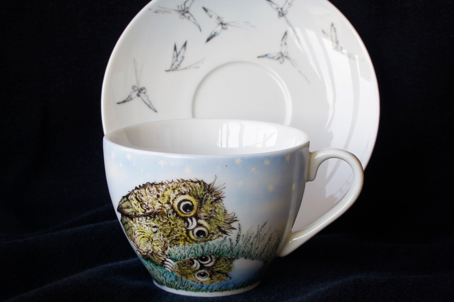 Ежик в тумане «Пёс». Тарелка с росписью. Роспись фарфора на заказ в Санкт-Петербурге. Детская посуда