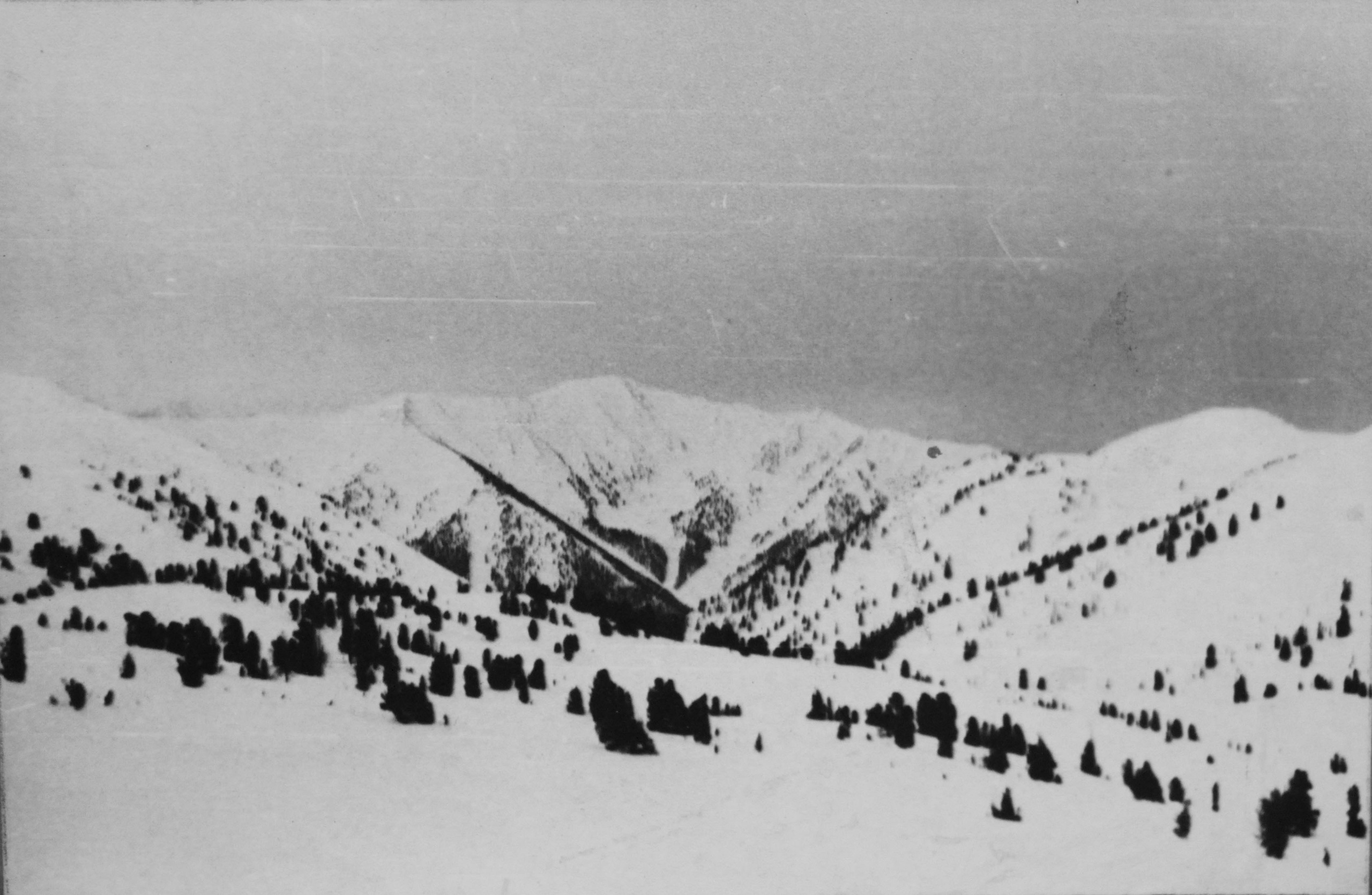 А мне б дороги далекие и маршруты нелегкие (1983). Фотограф Эдуард Алмадаков