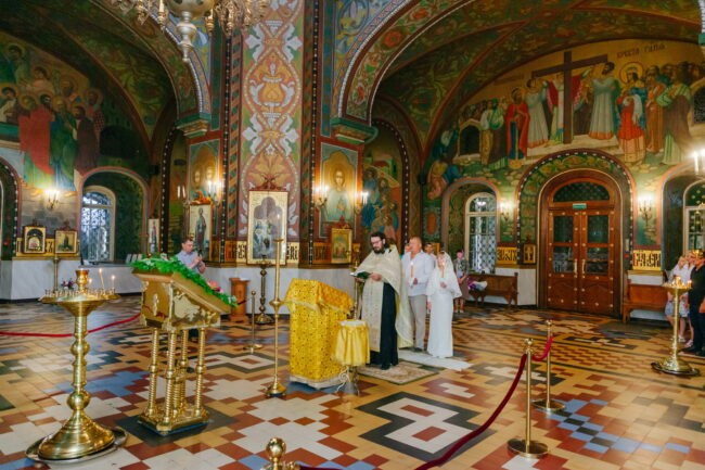 топ лучших храмов для крещения в спб, где покрестить ребенка в санкт петербурге, лучшие храмы для крещения спб, где крестить в спб, сколько стоит крещение питер спб санкт петербург, исаакиевский собор крещение, казанский собор крещение