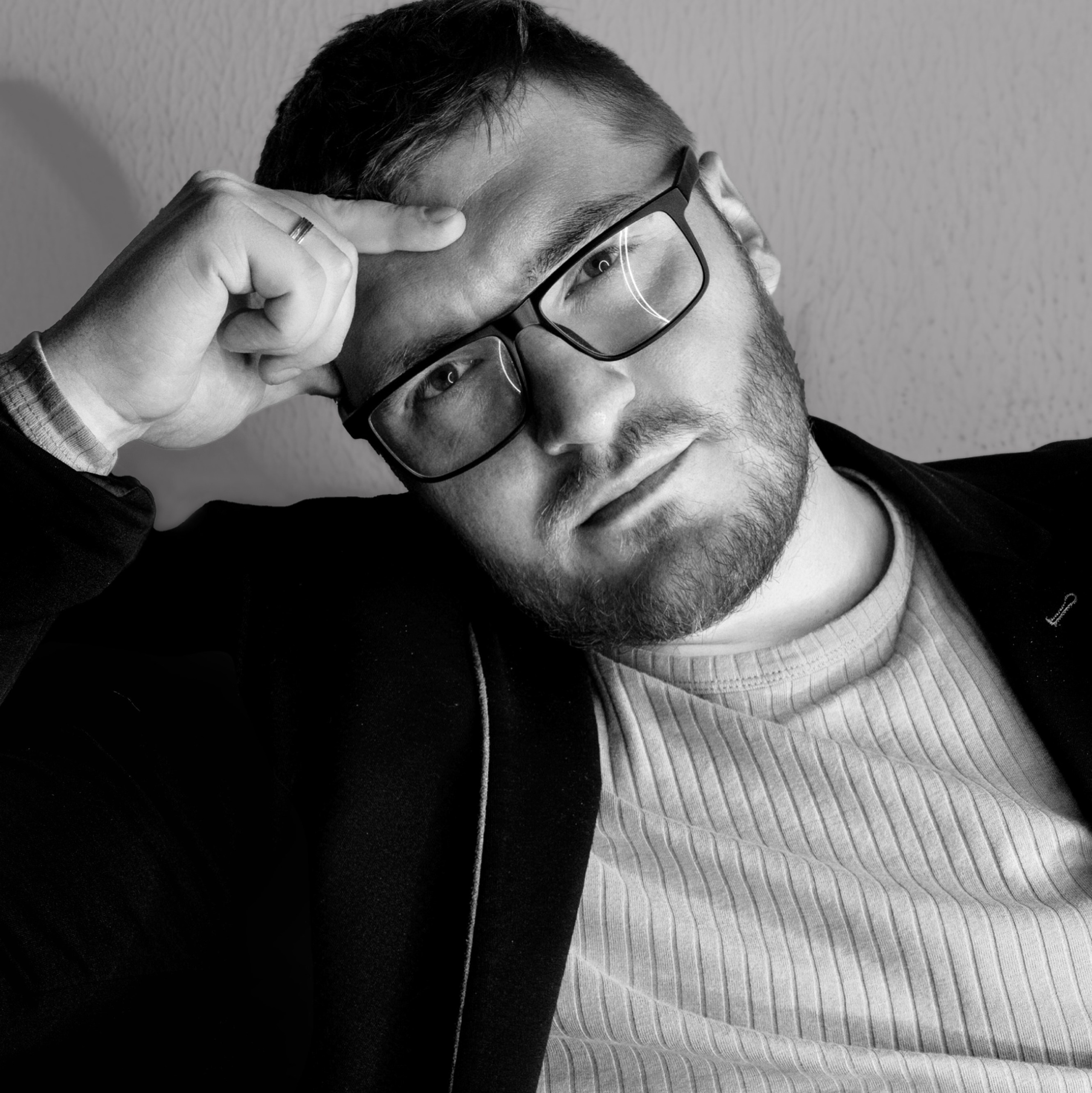 Контакты. Фотограф Устинов Евгений